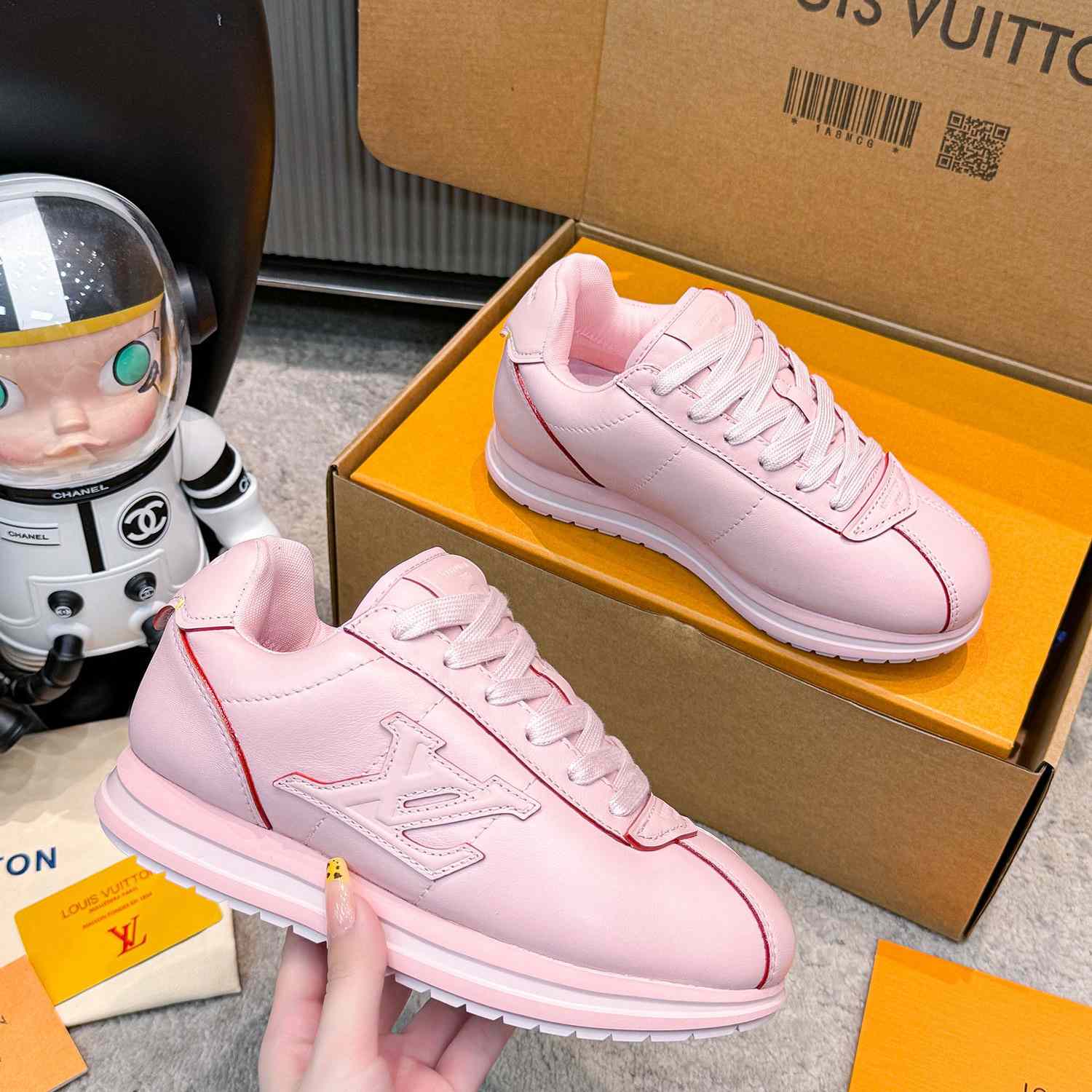 Louis Vuitton LV BUTTERSOFT Sneaker    1AIKWJ - DesignerGu