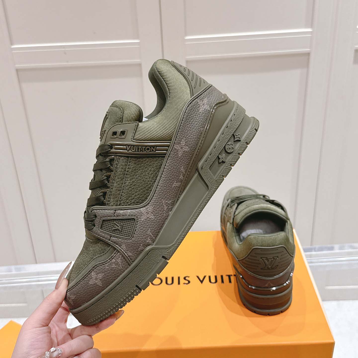 Louis Vuitton LV Trainer Sneaker  1AHA05 - DesignerGu