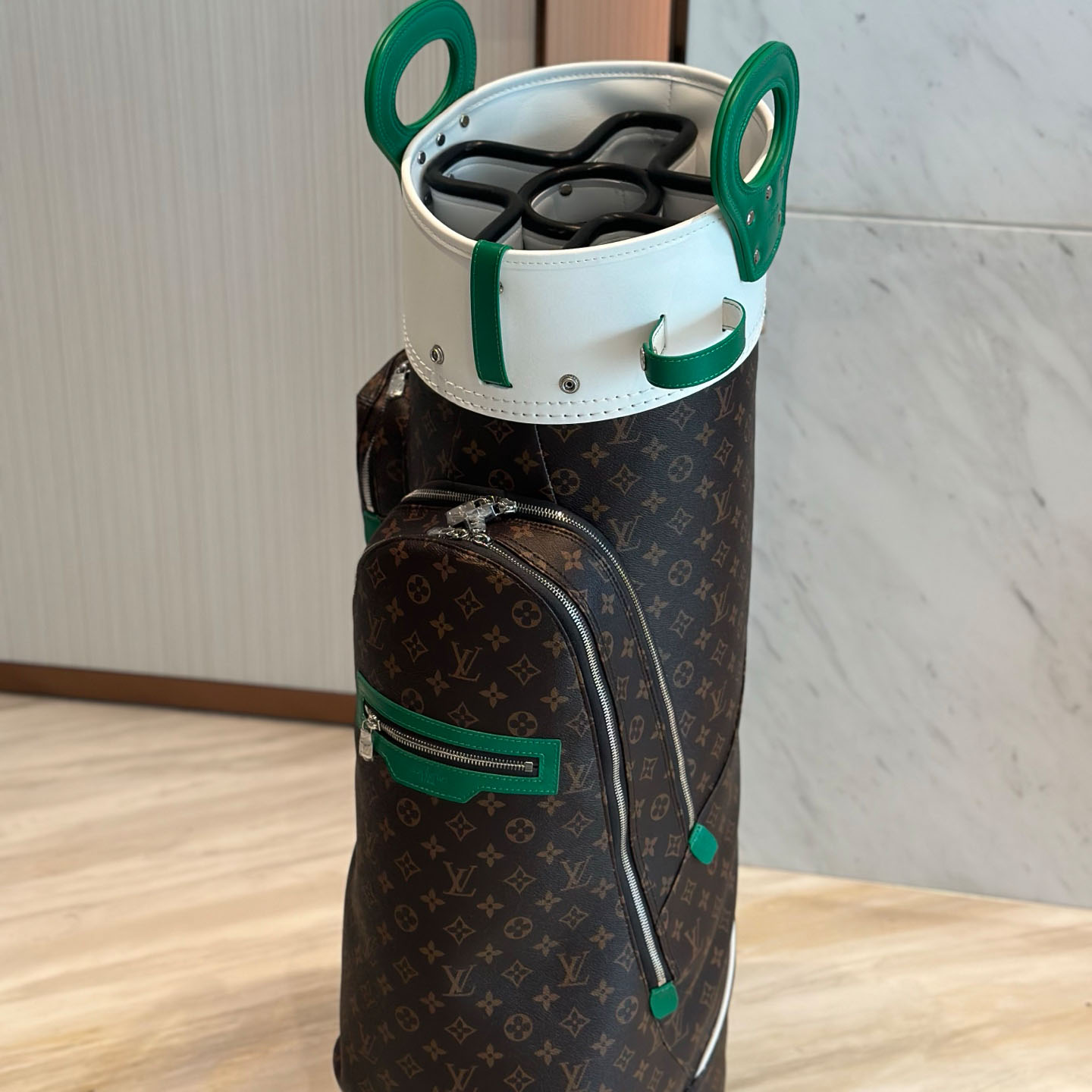 Louis Vuitton Golf Bag - DesignerGu