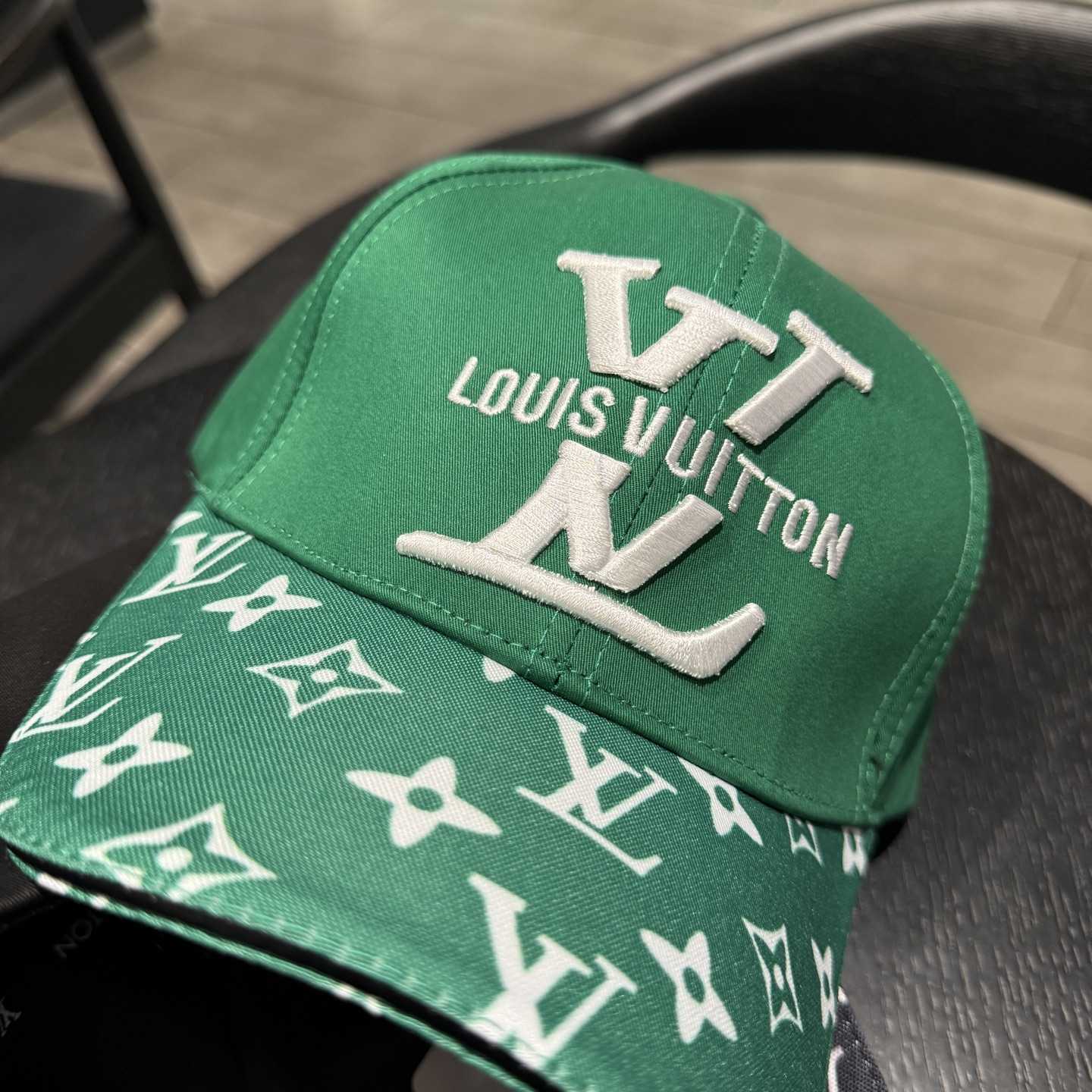 Louis Vuitton Cap - DesignerGu