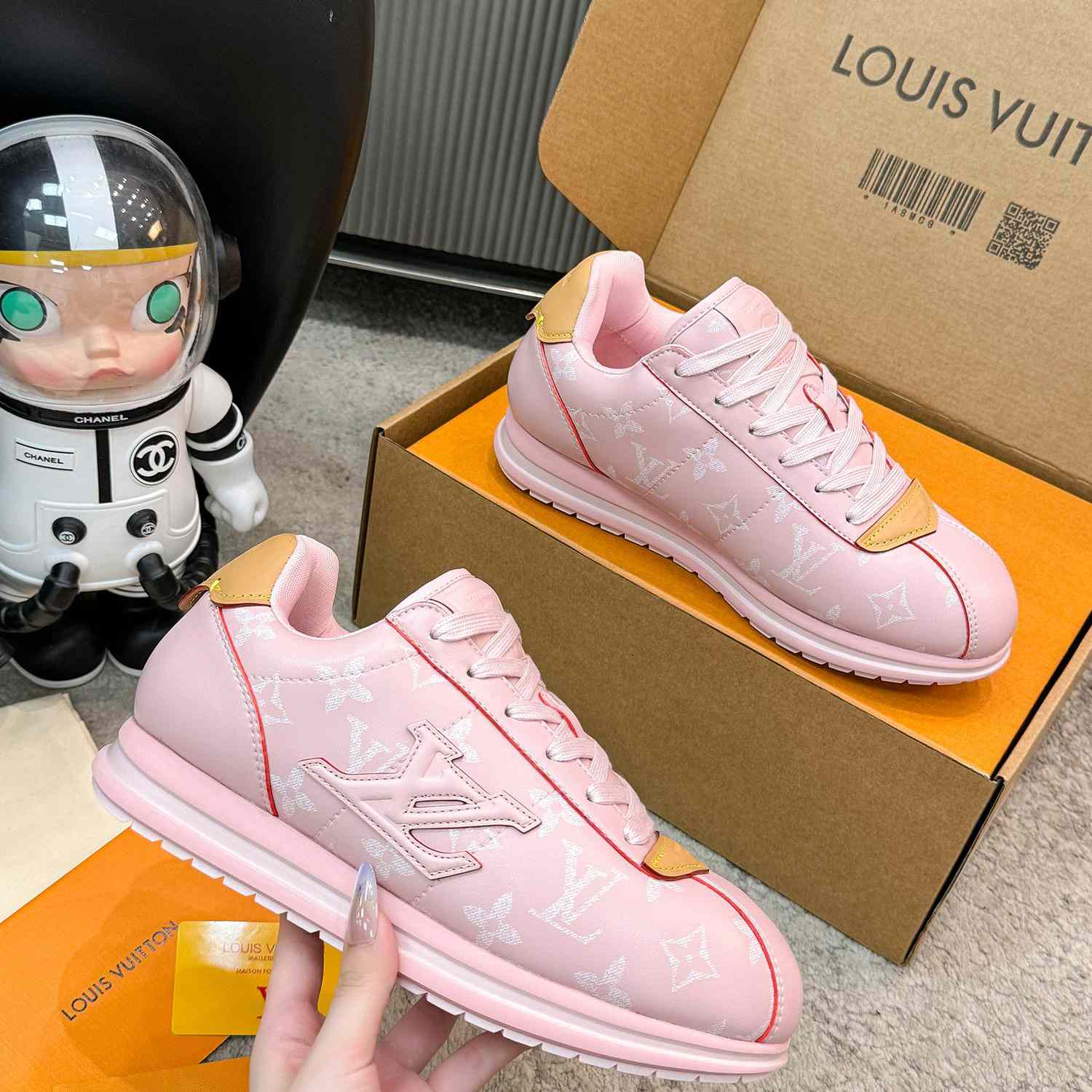 Louis Vuitton LV BUTTERSOFT Sneaker    1AINJE - DesignerGu