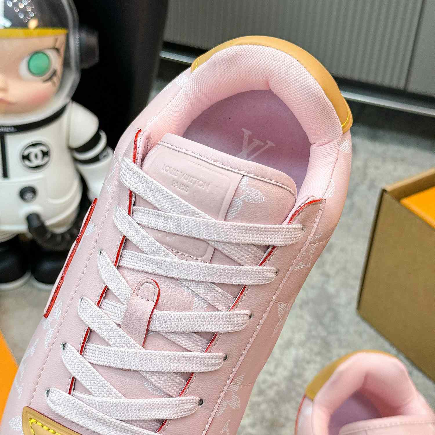 Louis Vuitton LV BUTTERSOFT Sneaker    1AINJE - DesignerGu
