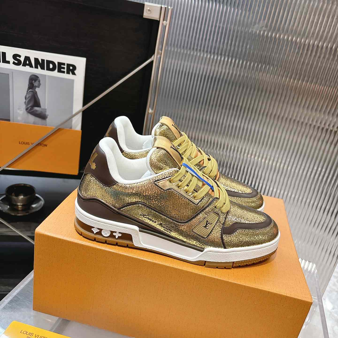 Louis Vuitton LV Trainer Sneaker    1AJA14 - DesignerGu