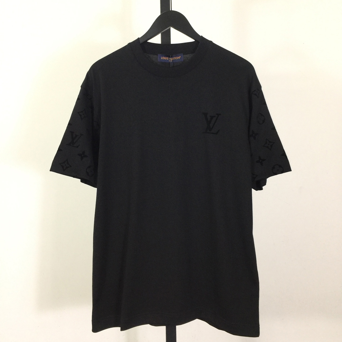 Louis Vuitton LV T-Shirt  - DesignerGu