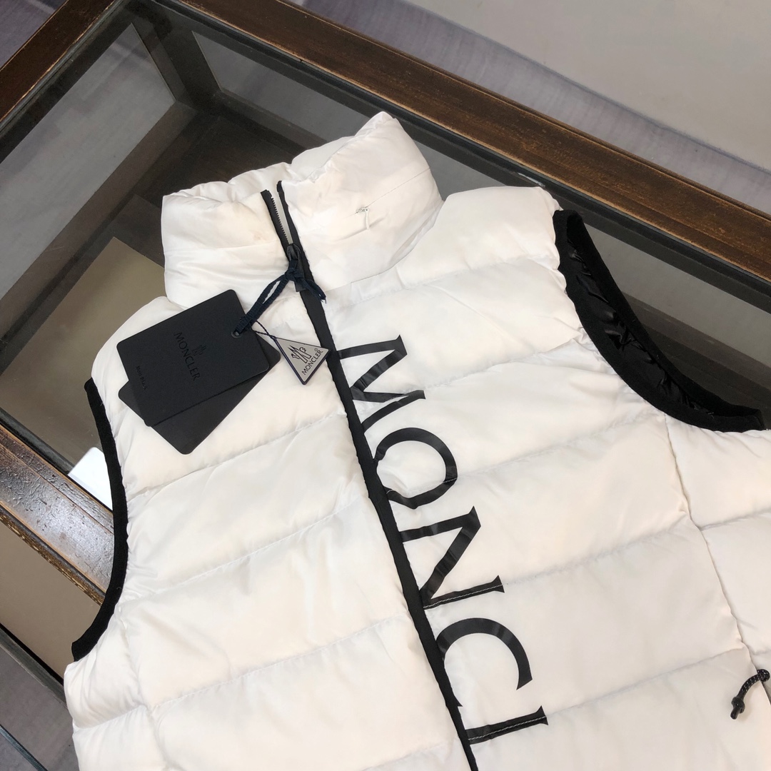 Moncler Cenis Down Gilet - DesignerGu
