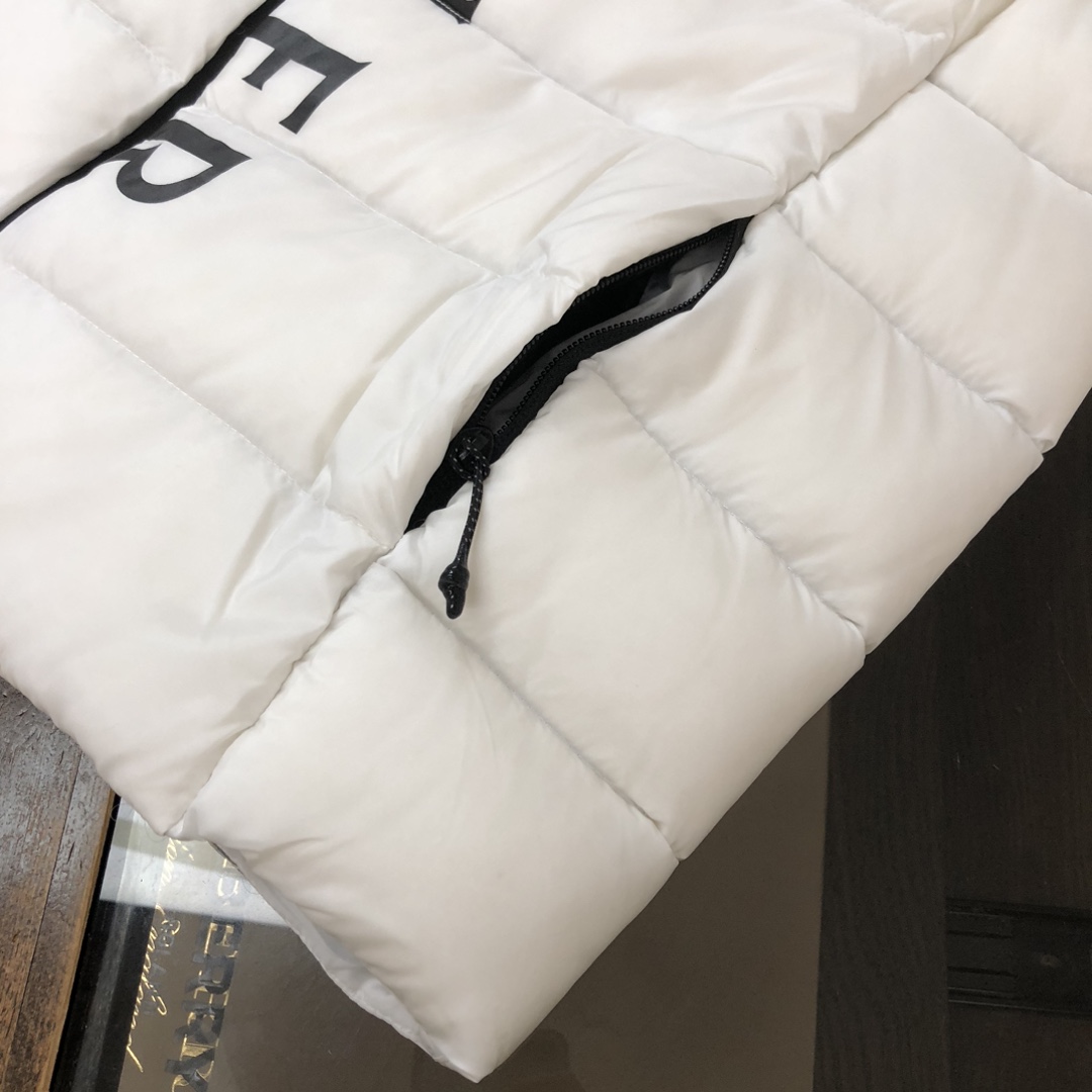 Moncler Cenis Down Gilet - DesignerGu