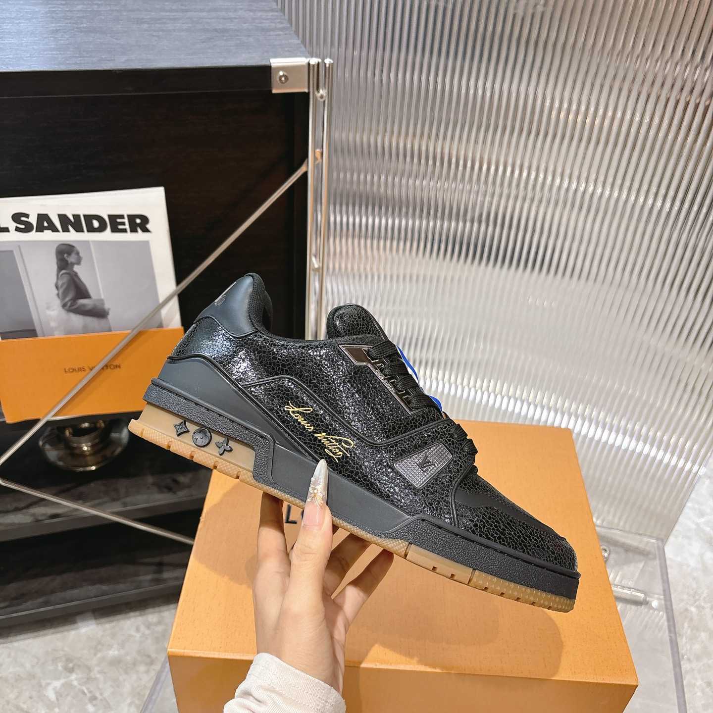 Louis Vuitton LV Trainer Sneaker    1AJ941 - DesignerGu