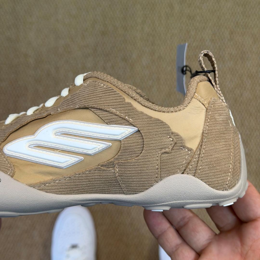 Balenciaga MONDAY ULTRA SNEAKER IN BEIGE/WHITE - DesignerGu