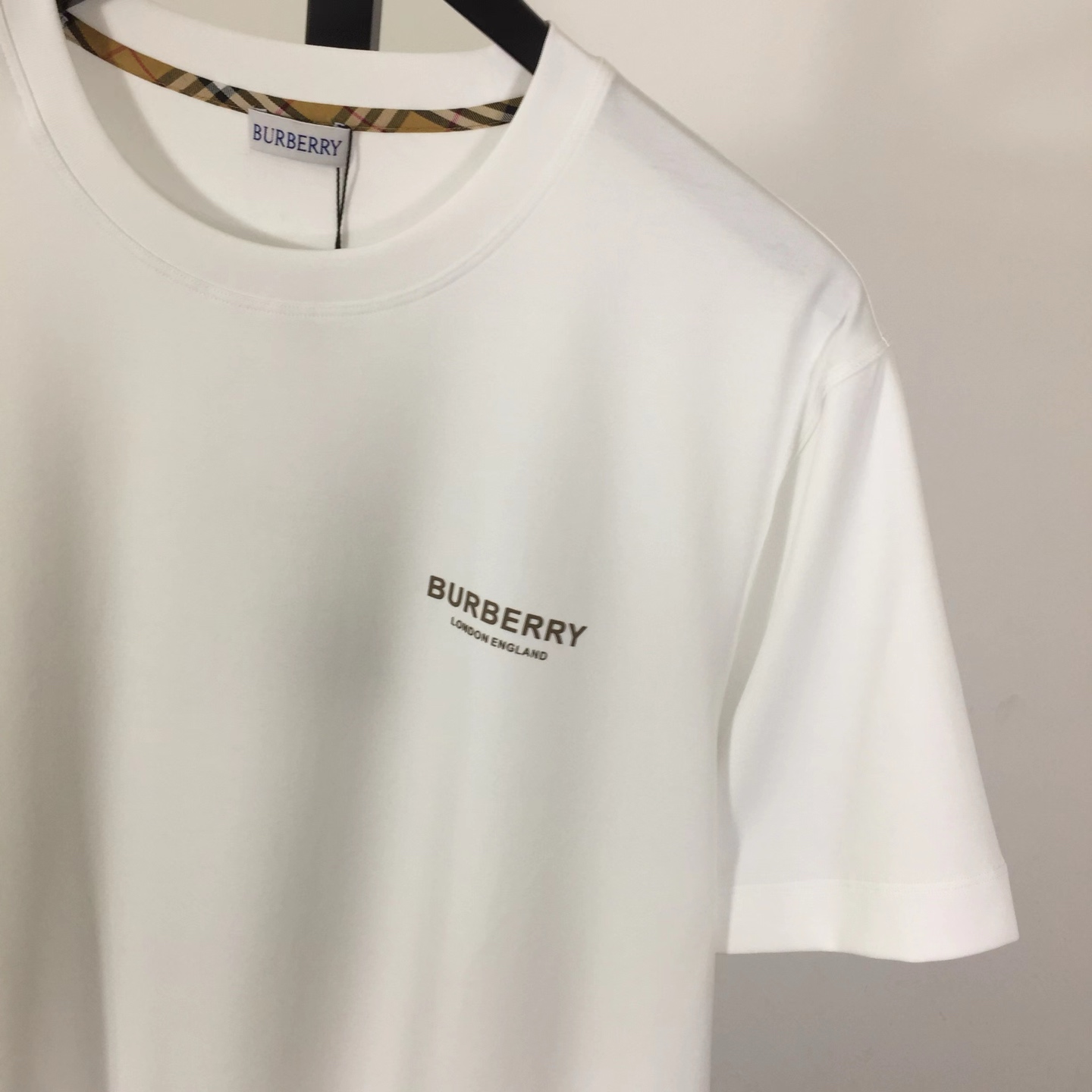 Burberry Logo Cotton T-shirt - DesignerGu