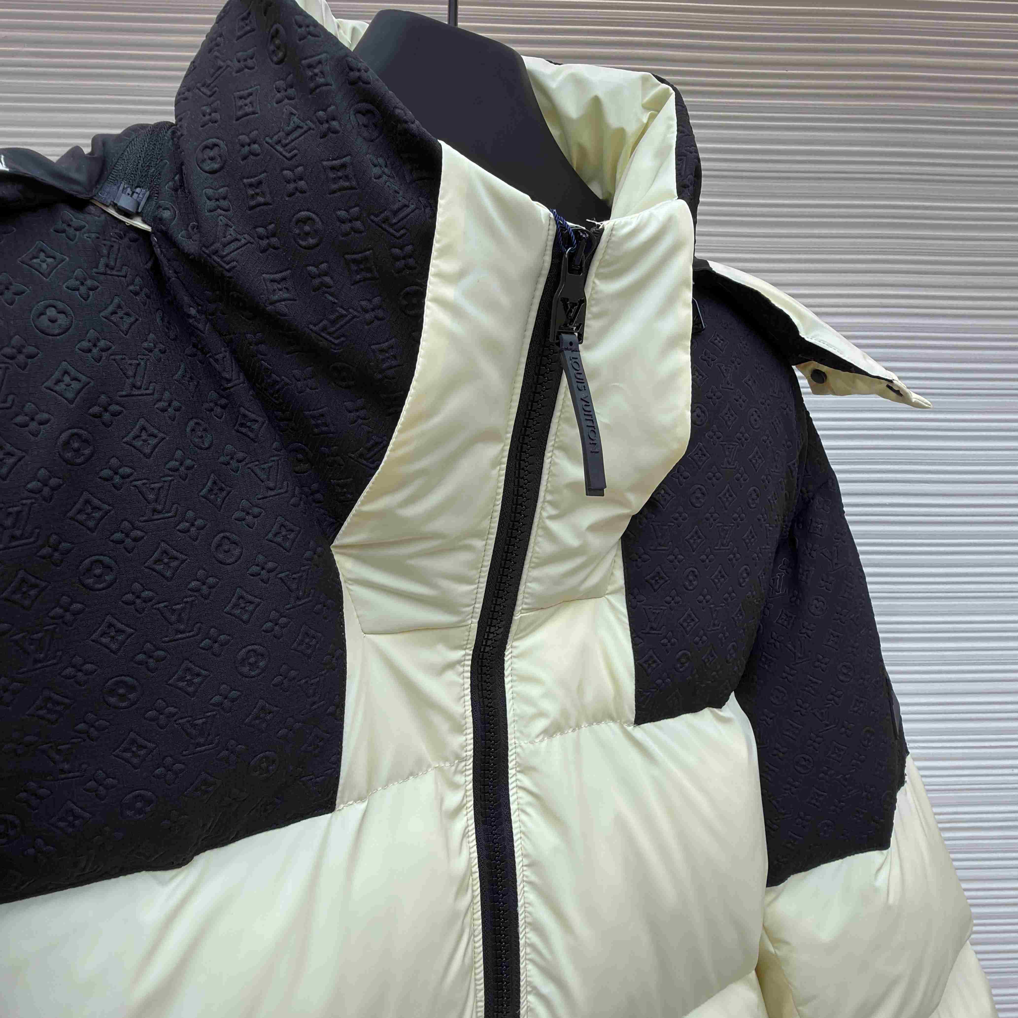 Louis Vuitton Placed Monogram Ecodown Blouson 1AJAZR - DesignerGu