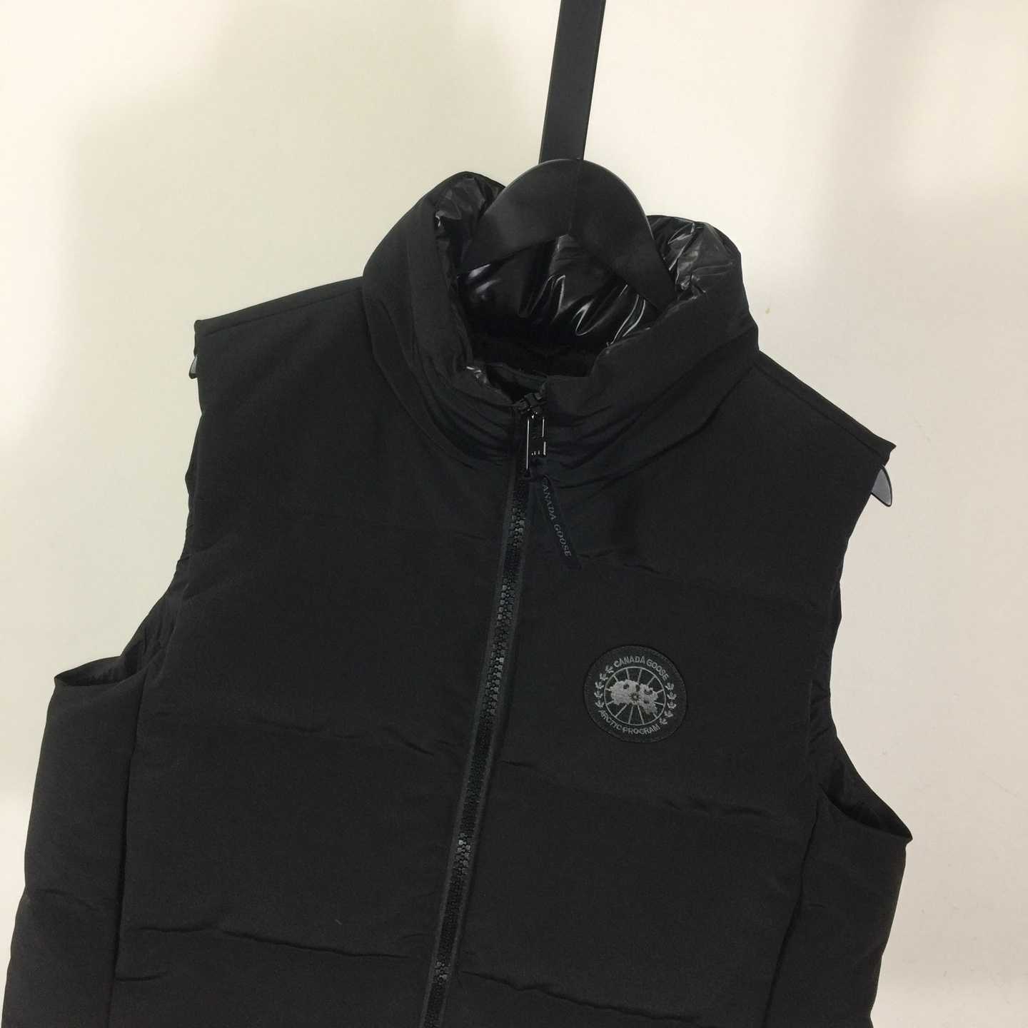 Canada Goose Grandview Cropped Vest Black Label - DesignerGu