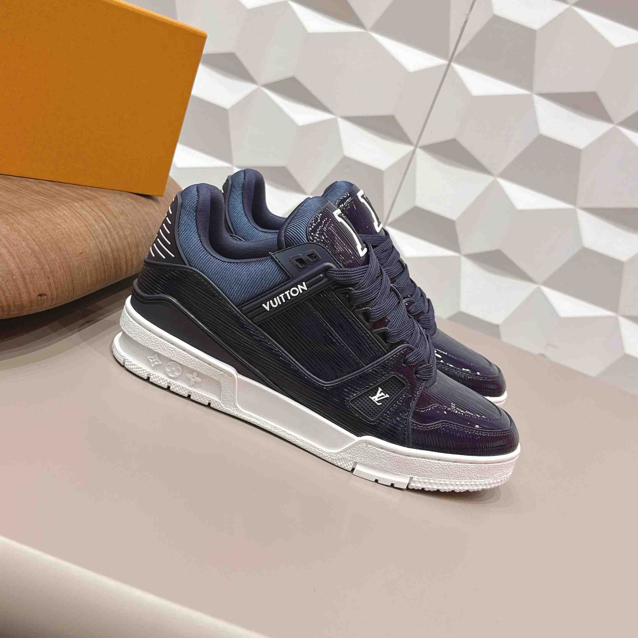 Louis Vuitton Trainer Sneaker 1AJ067 - DesignerGu