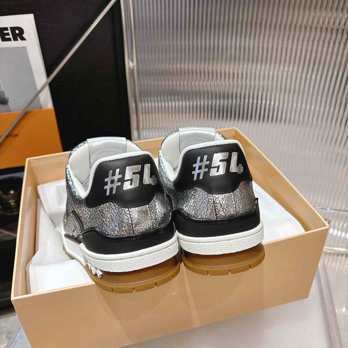 Louis Vuitton LV Trainer Sneaker    1AJ979 - DesignerGu