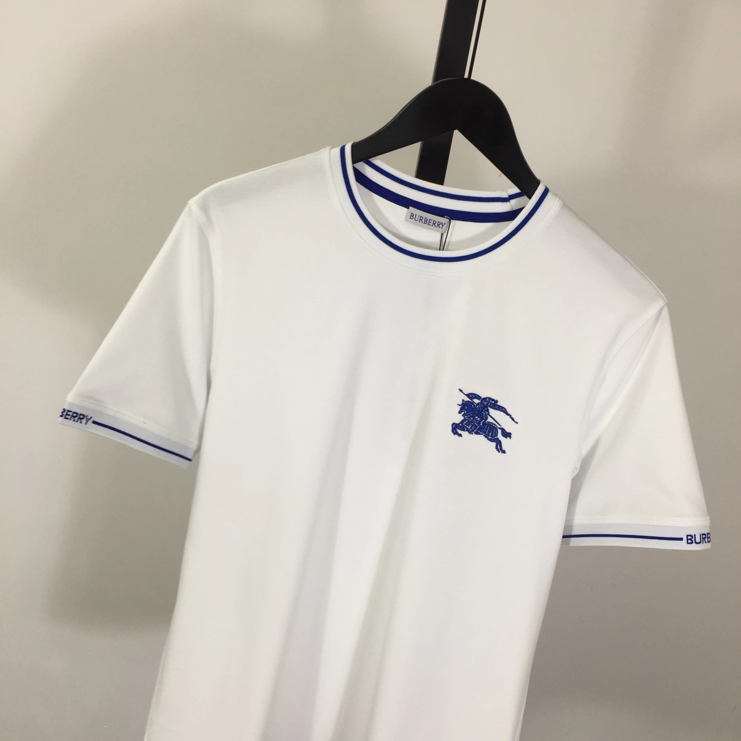 Burberry Logo Cotton T-shirt - DesignerGu