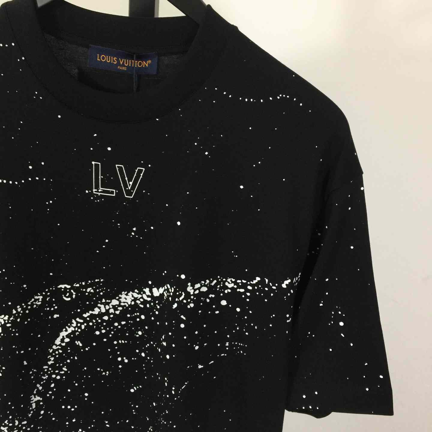 Louis Vuitton T-shirt  - DesignerGu