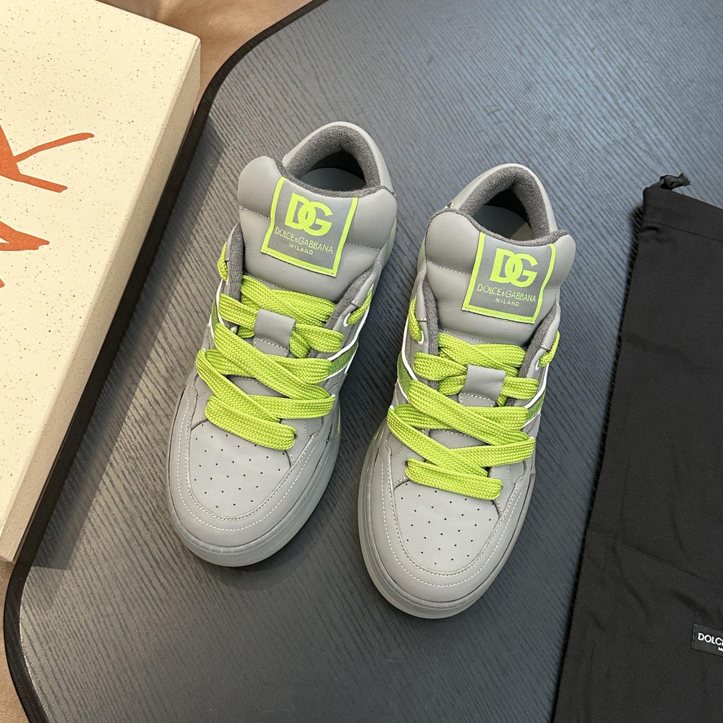 Dolce & Gabbana New Roma Label Low-Top Sneakers - DesignerGu