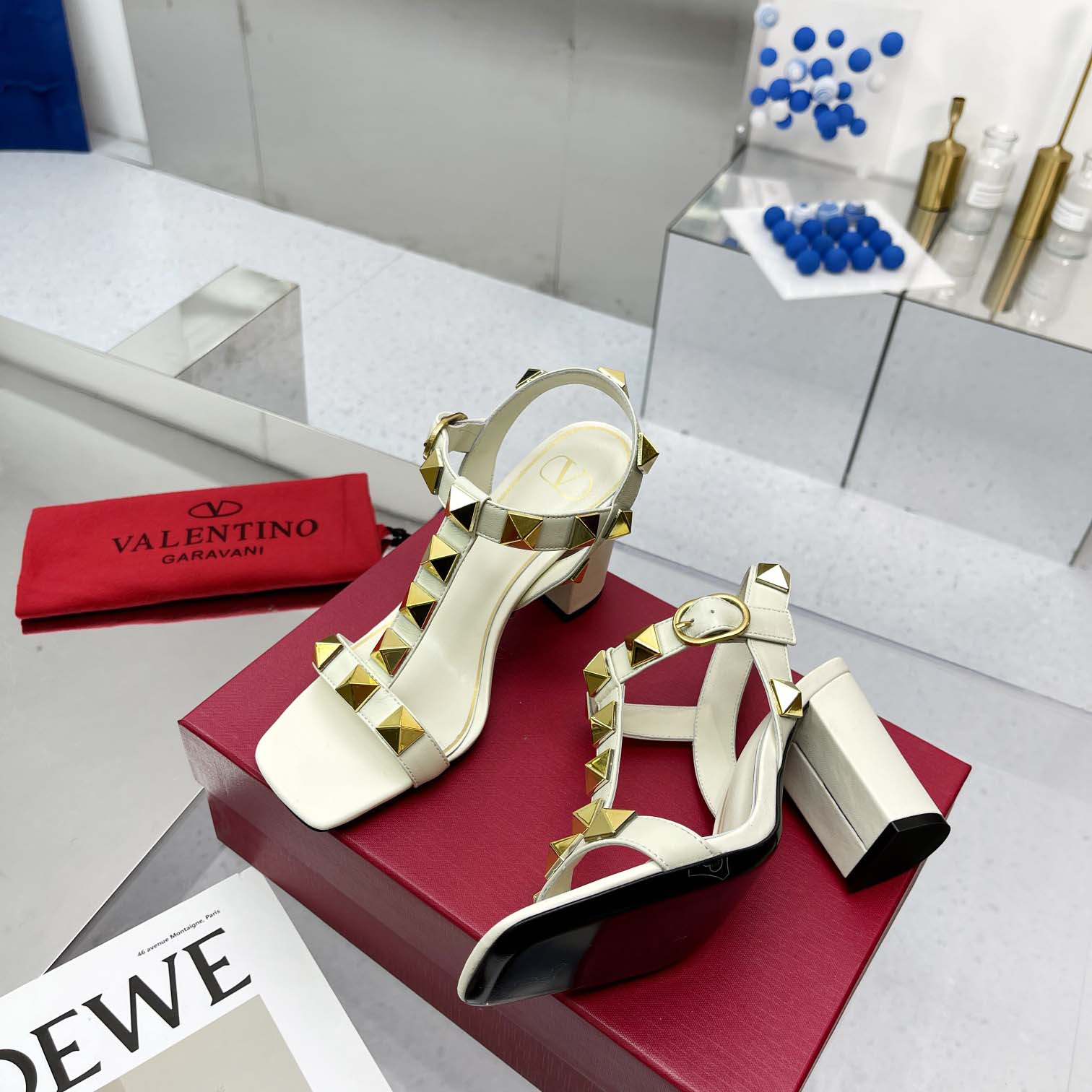 Valent Garavani Roman Stud Leather Ankle Strap Sandal - DesignerGu