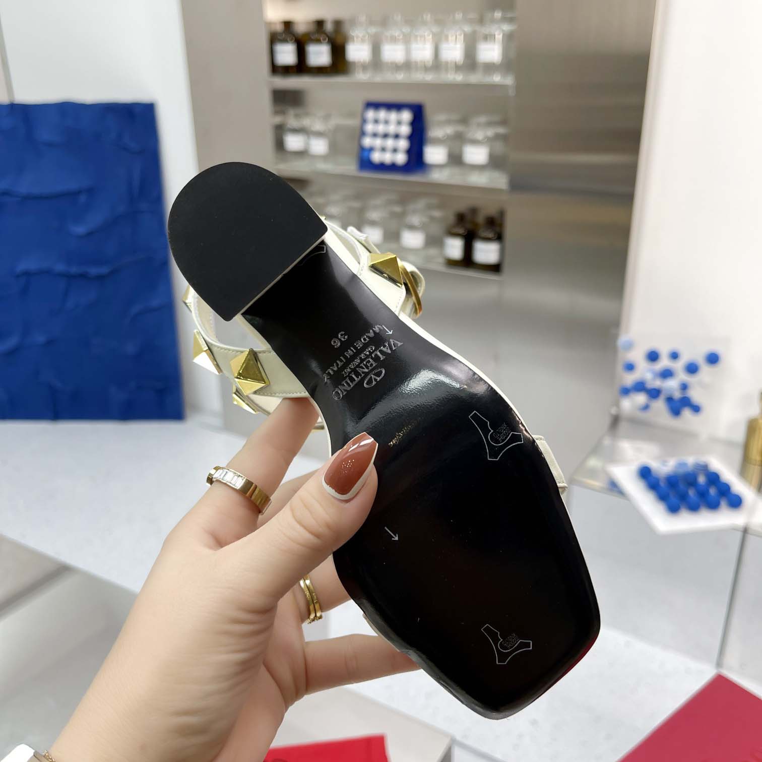 Valent Garavani Roman Stud Leather Ankle Strap Sandal - DesignerGu