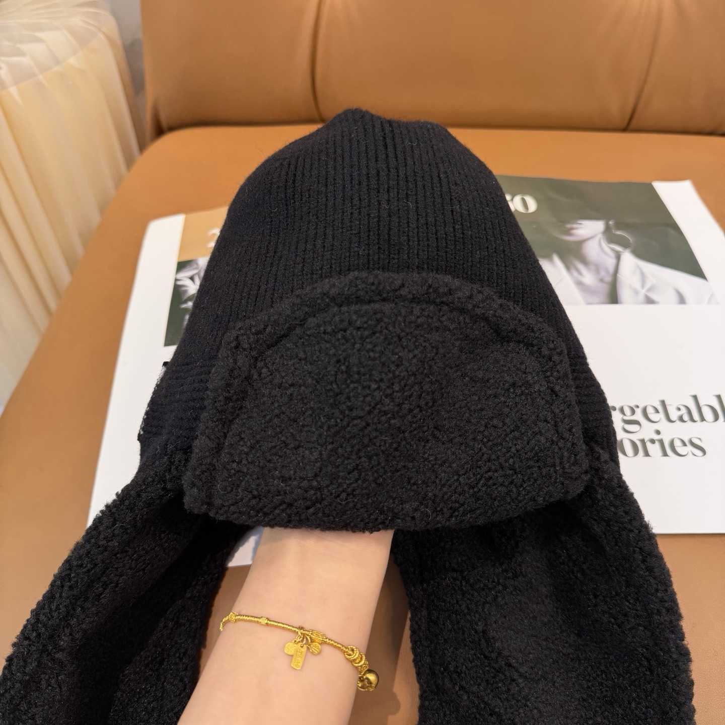 Miu Miu Sherpa Trapper - DesignerGu