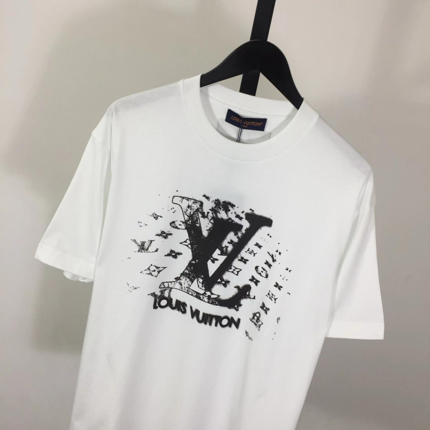 Louis Vuitton Distressed Graphic T-shirt - DesignerGu