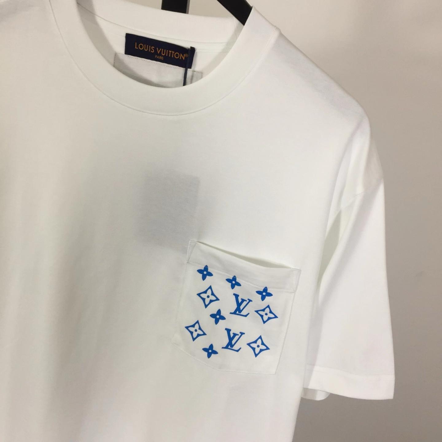 Louis Vuitton Printed Signature T-Shirt  - DesignerGu