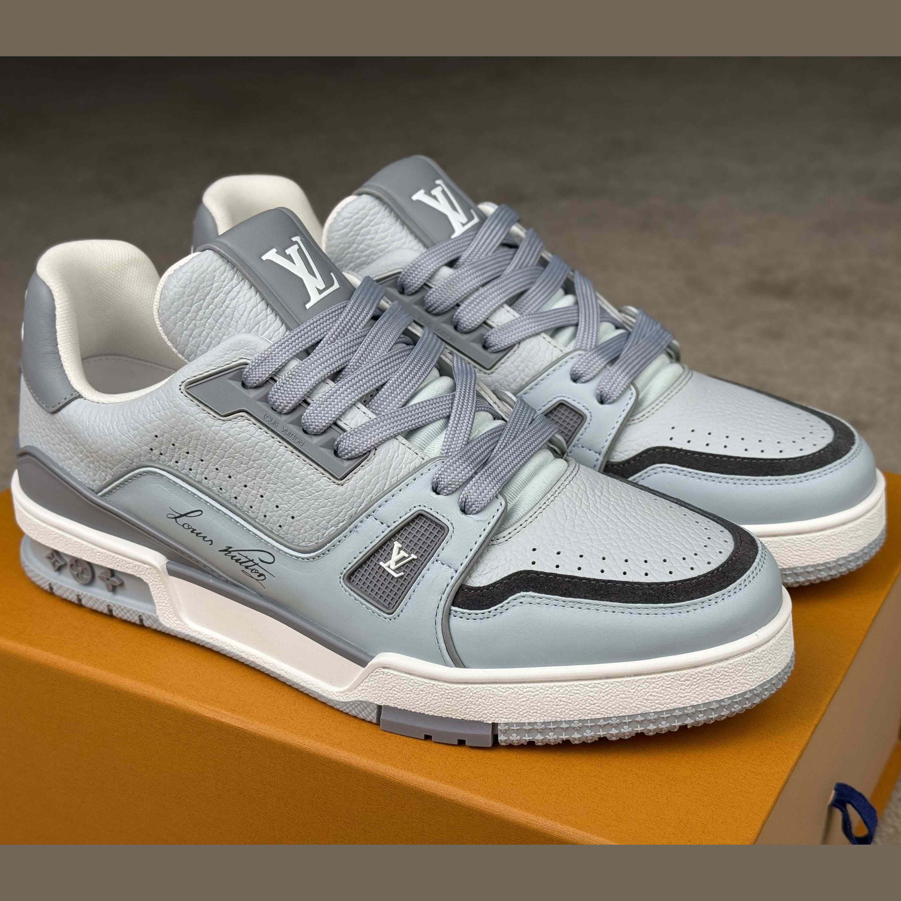 Louis Vuitton LV Trainer Sneaker   1AJCZ4 - DesignerGu