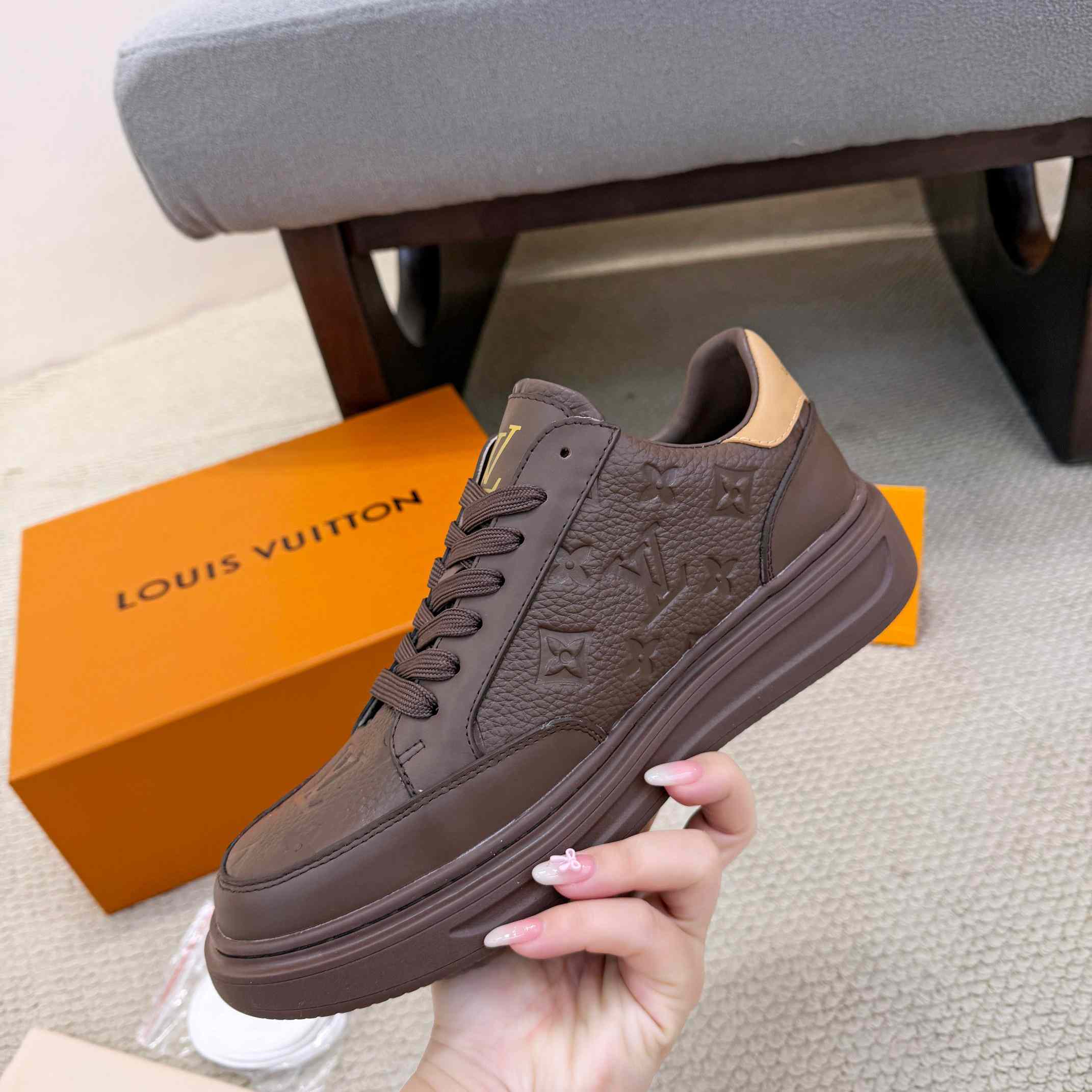 Louis Vuitton Beverly Hills Sneaker 1AJ925   - DesignerGu