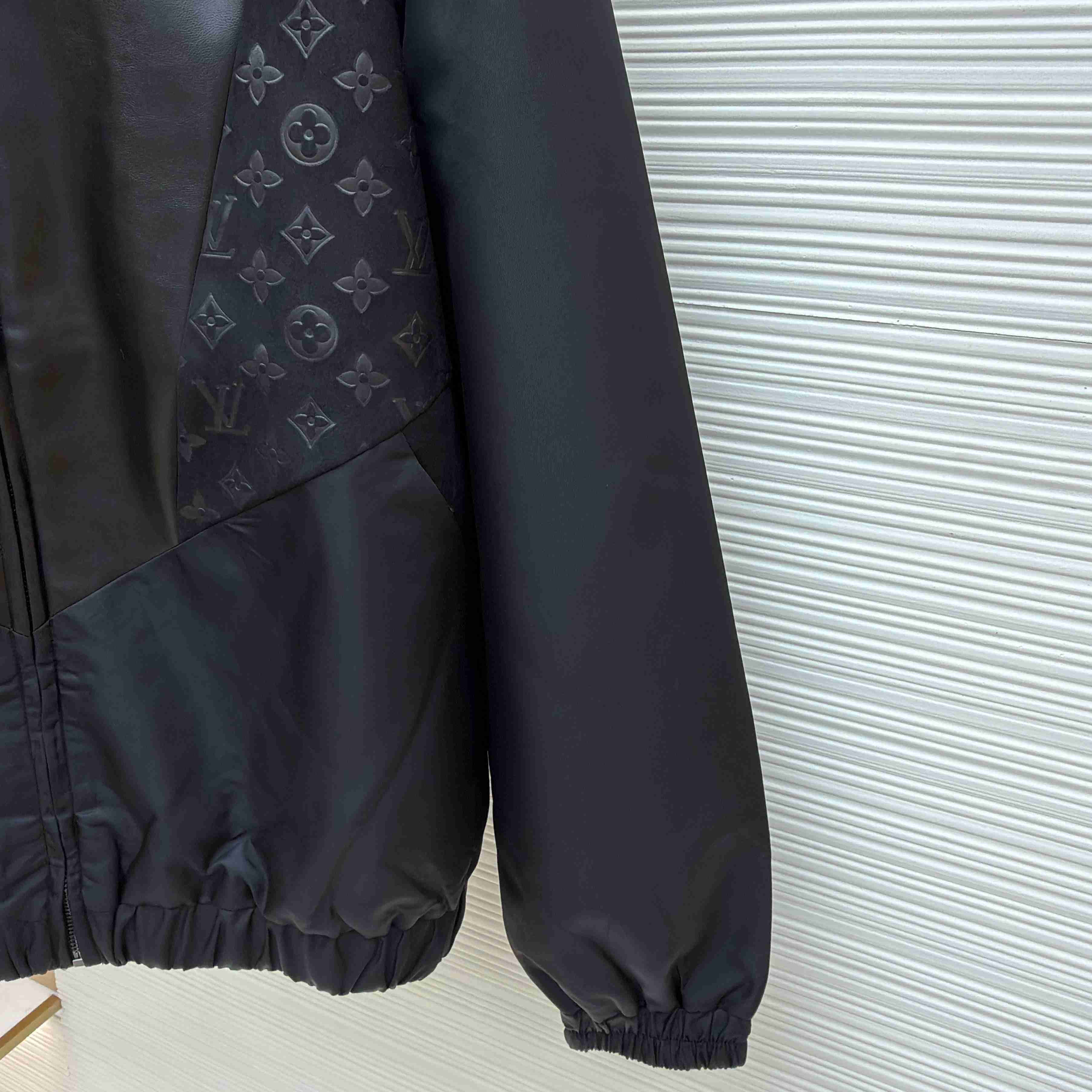 Louis Vuitton Leather Mix Track Top 1AHVM3 - DesignerGu