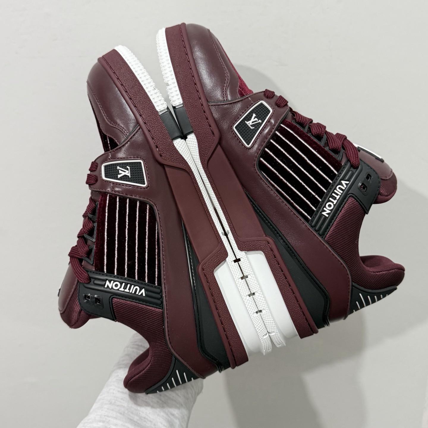 Louis Vuitton LV Trainer Sneaker    1AJ960 - DesignerGu