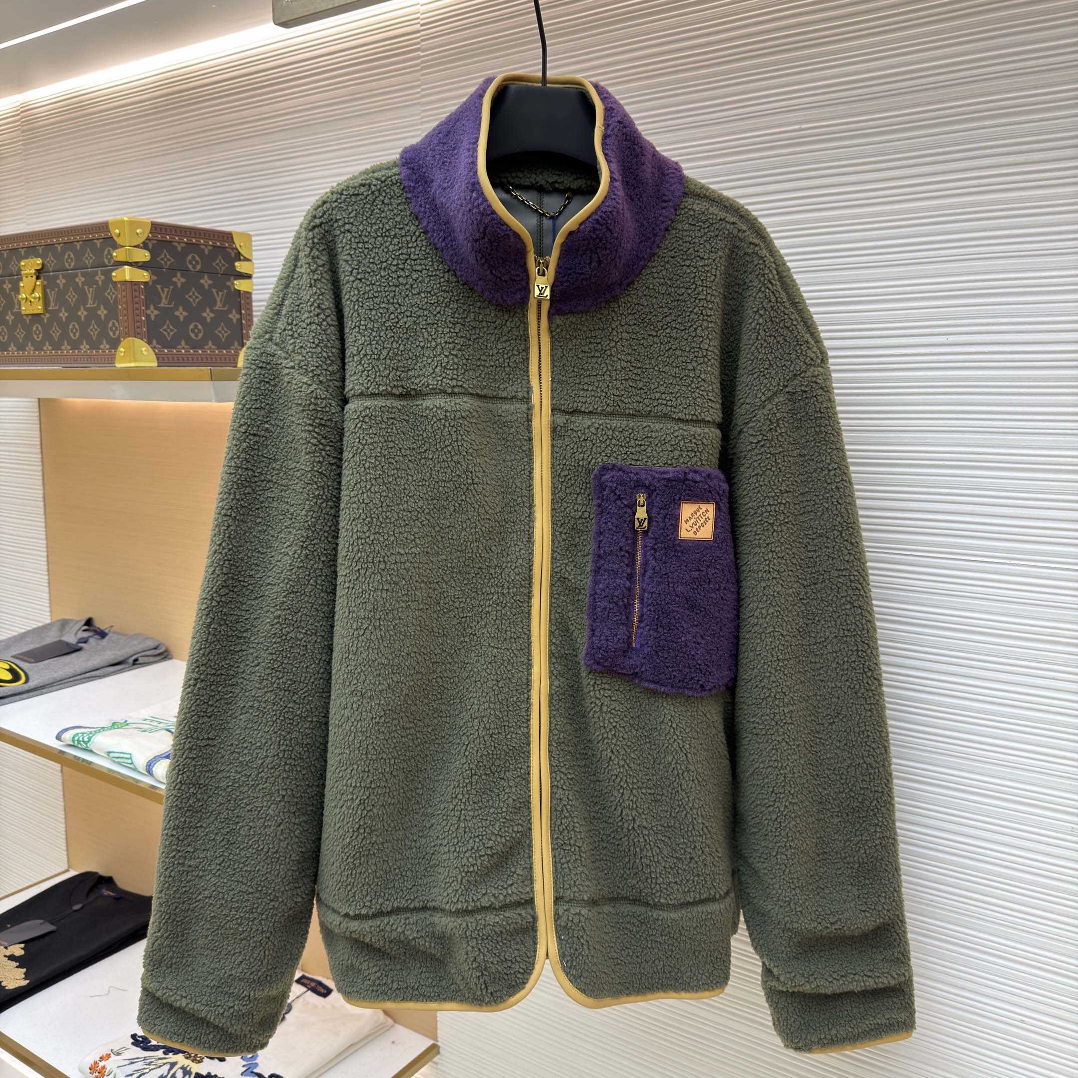 Louis Vuitton Shearling Jacket   1AJUSY - DesignerGu