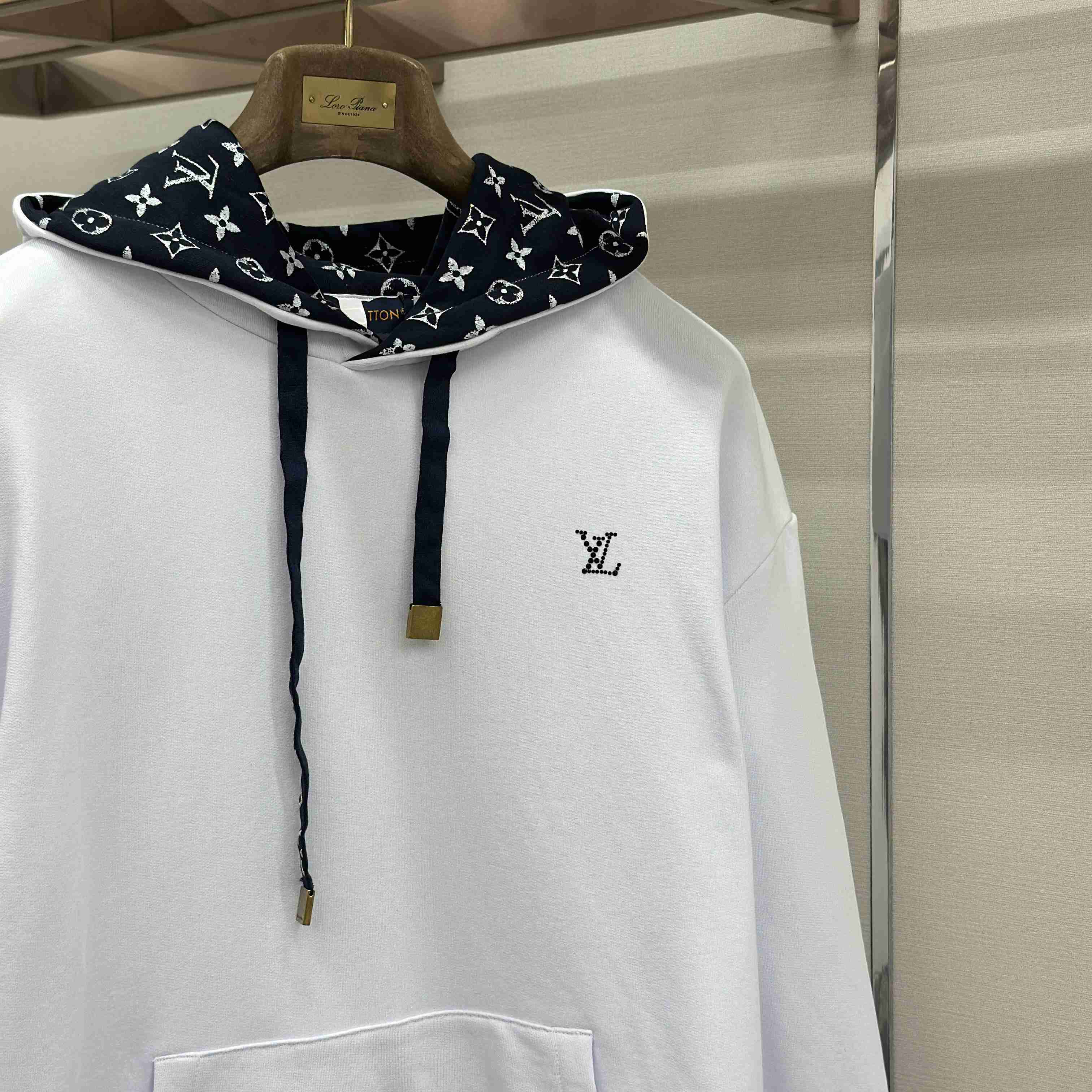 Louis Vuitton Cotton Hoodie 1AHUGK - DesignerGu