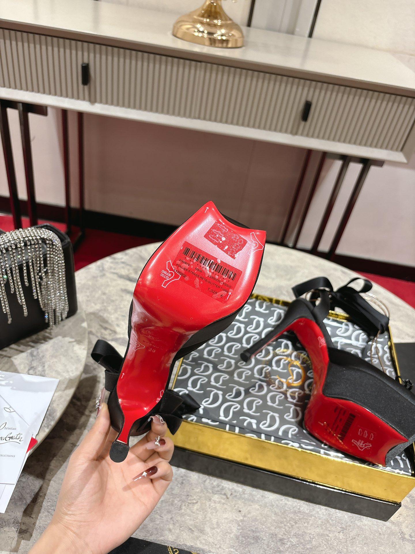 Christian Louboutin Cassia Lace Up Alta - DesignerGu