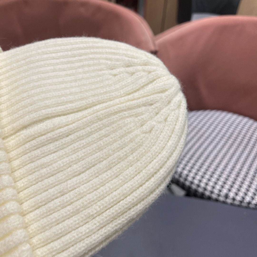 Gucci  Wool Cashmere Hat With Double G - DesignerGu