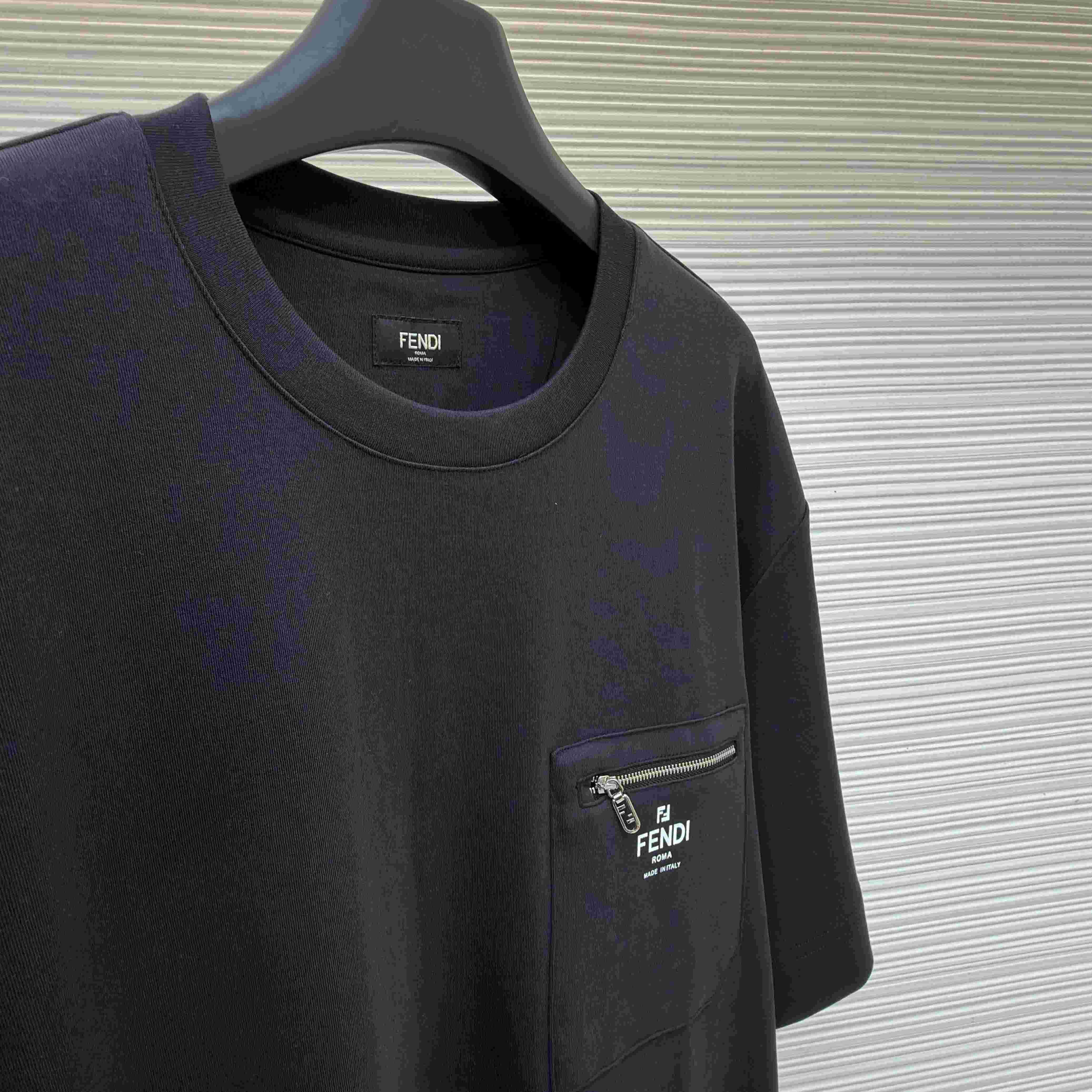 Fendi Black Cotton T-shirt - DesignerGu