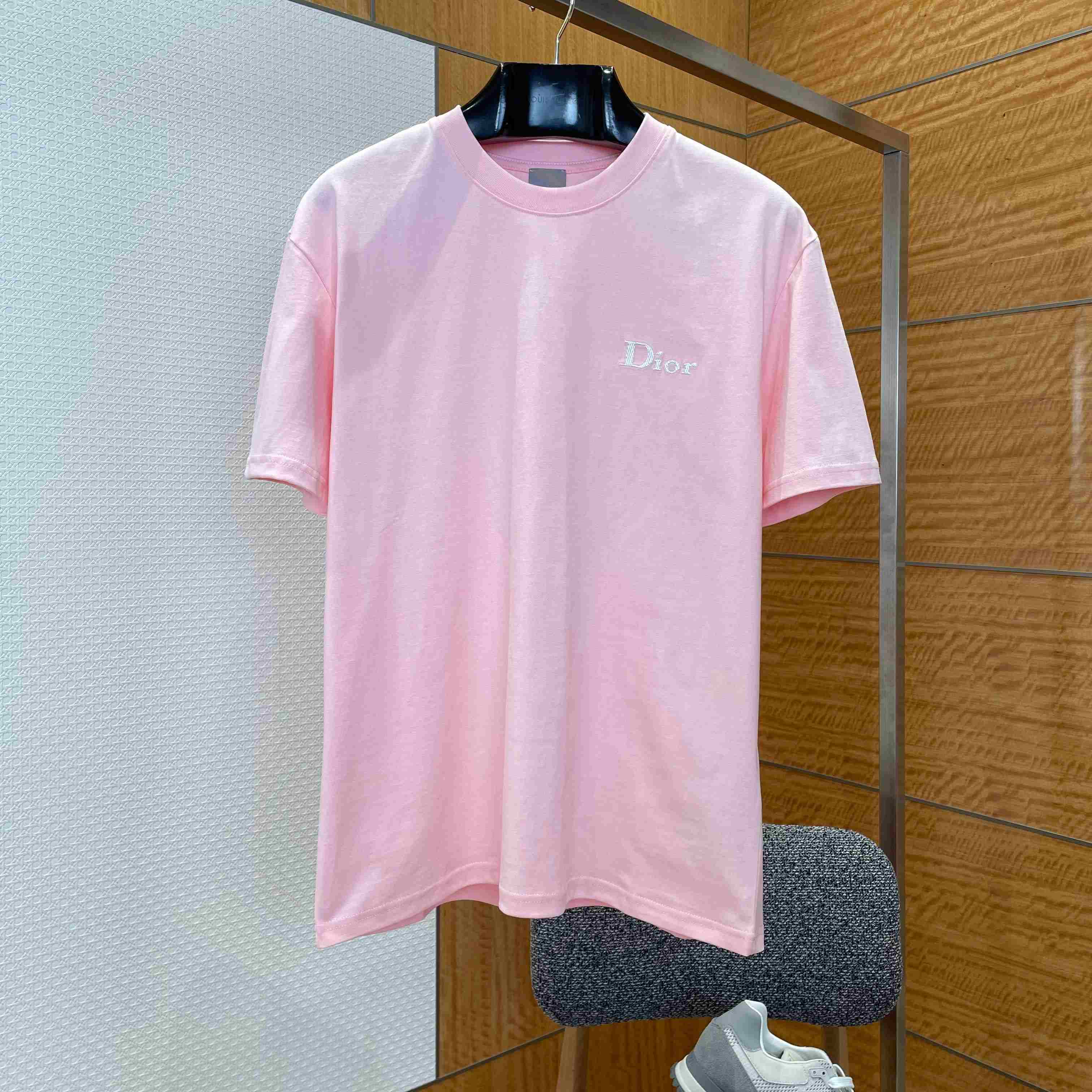 Dior T-Shirt with Dior Embroidery Pink - DesignerGu