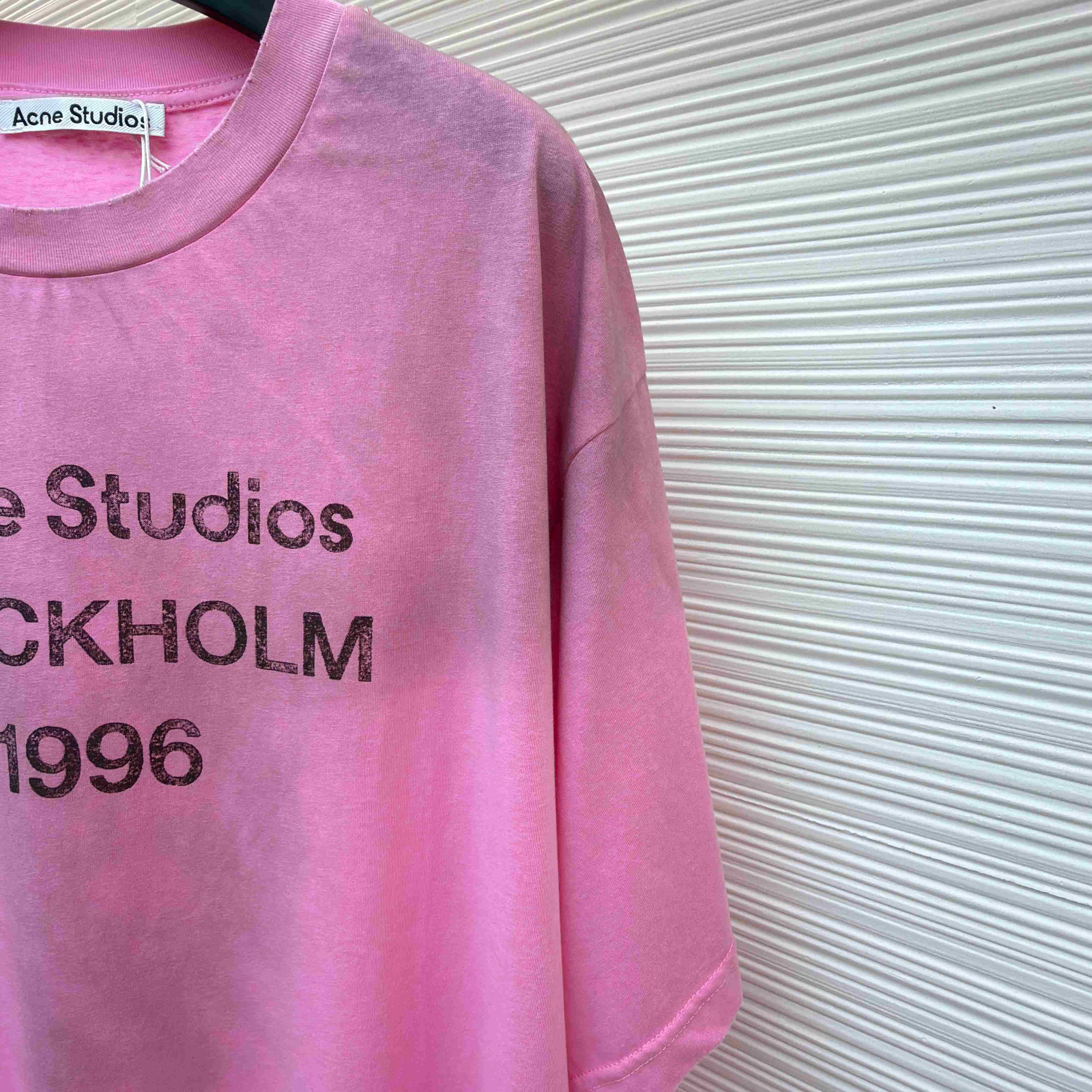 Acne Studios  Logo Tshirt - Relaxed Fit - DesignerGu