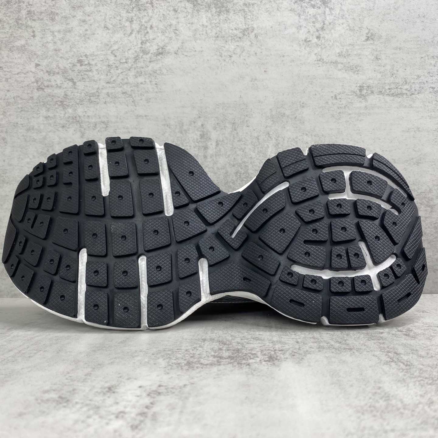 Balenciaga 3XL Sneaker - DesignerGu