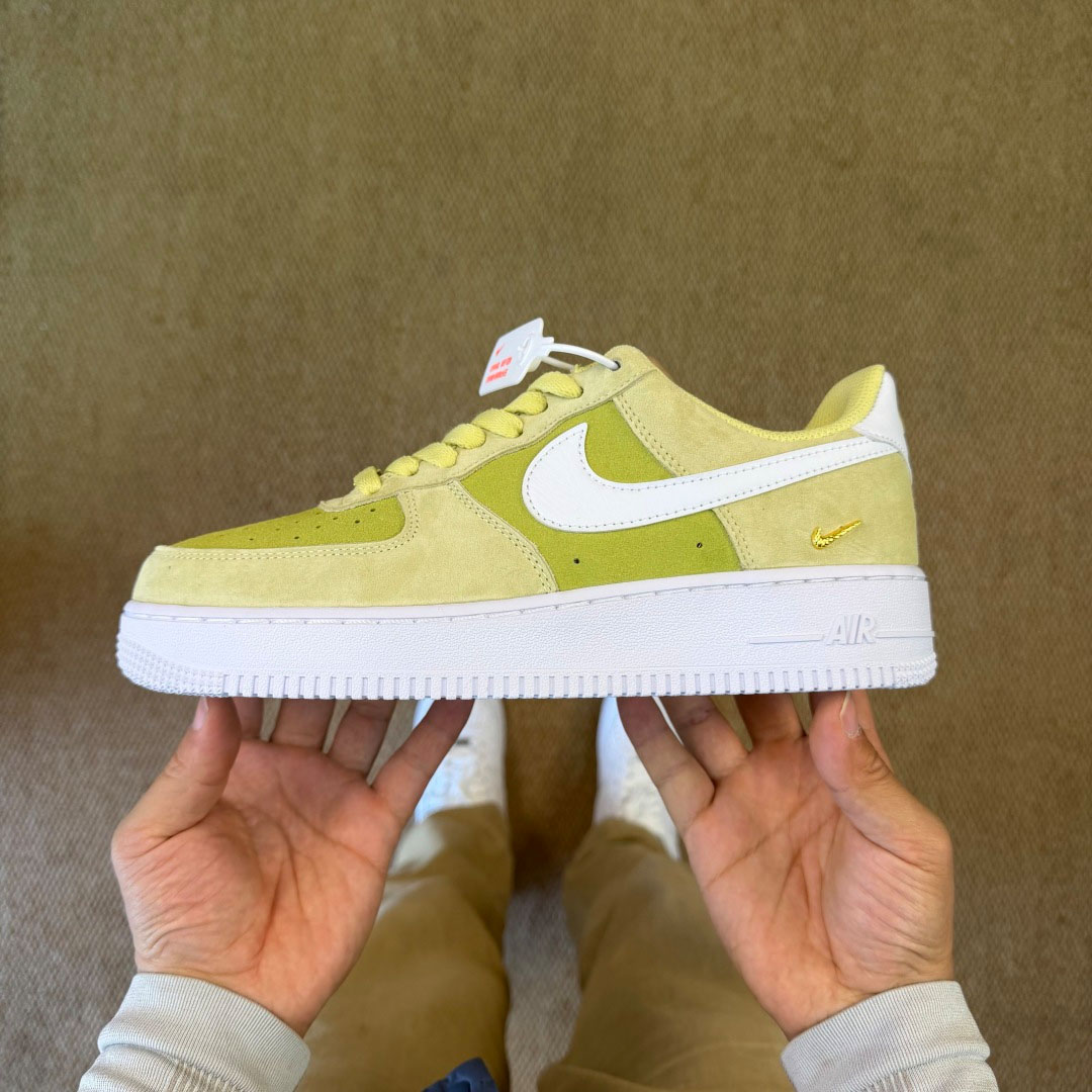 Nike Air Force 1 Low 