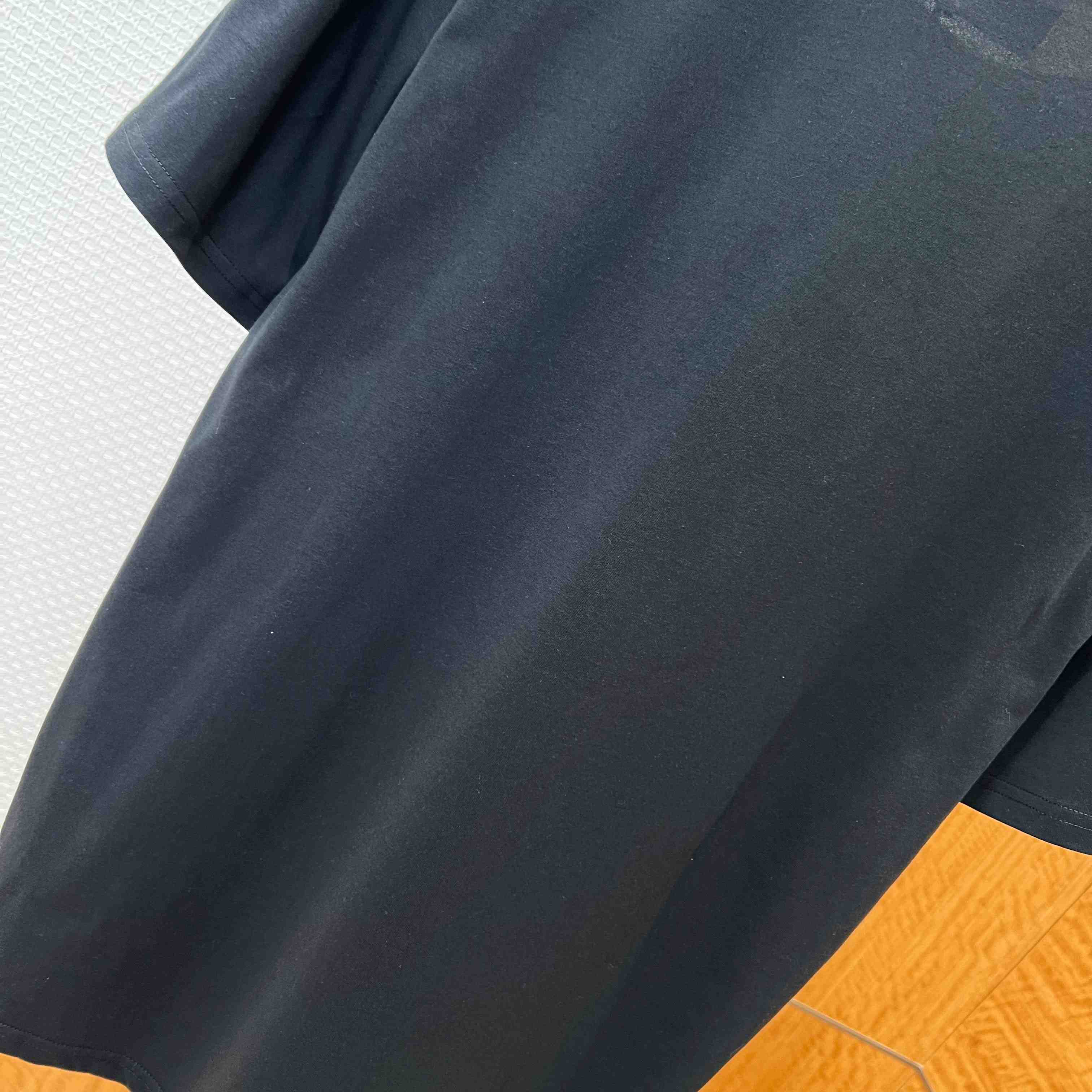 Dior T-Shirt With Book Cover Embroidery And Print, Relaxed Fit - DesignerGu