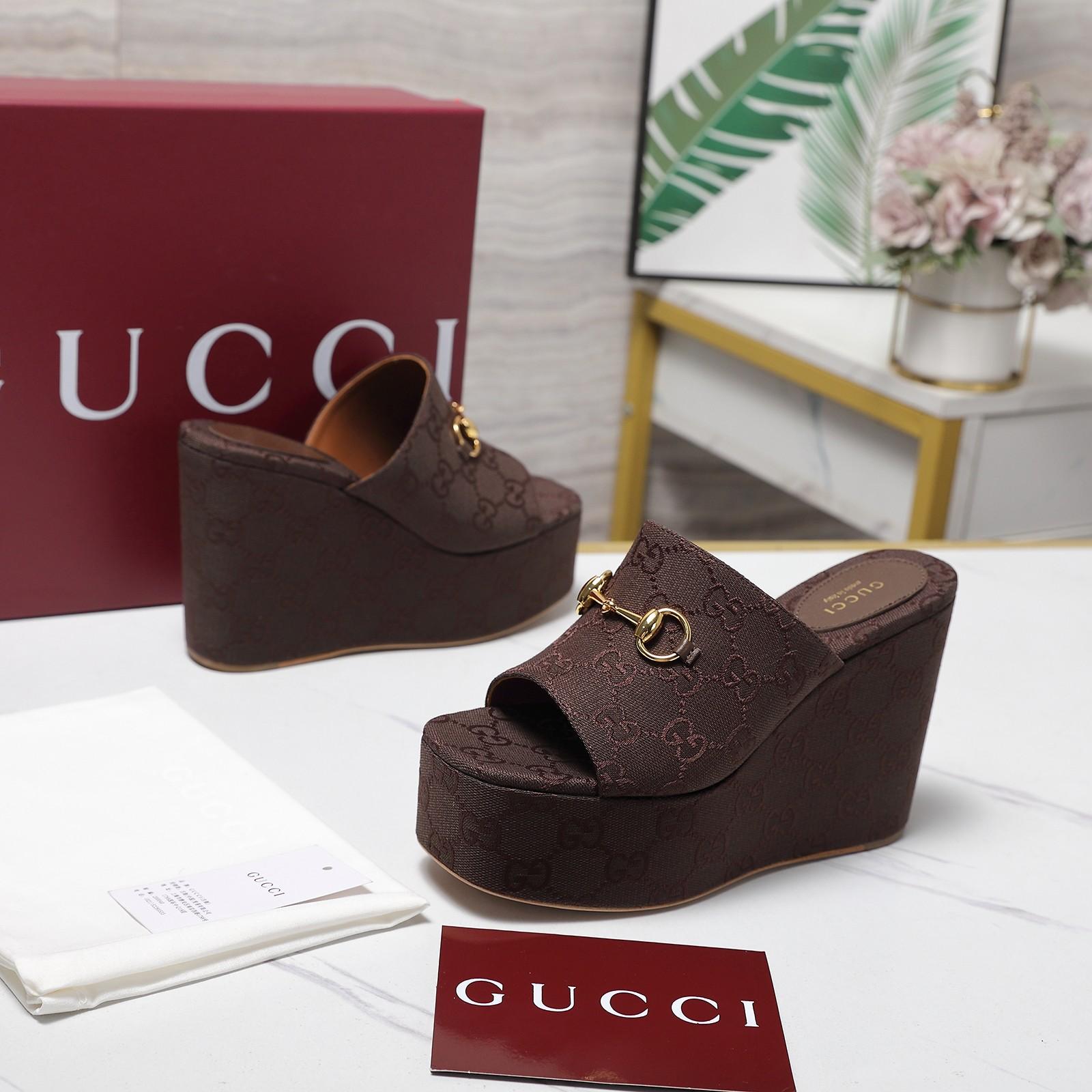 Gucci Wedge Sandal With Horsebit - DesignerGu