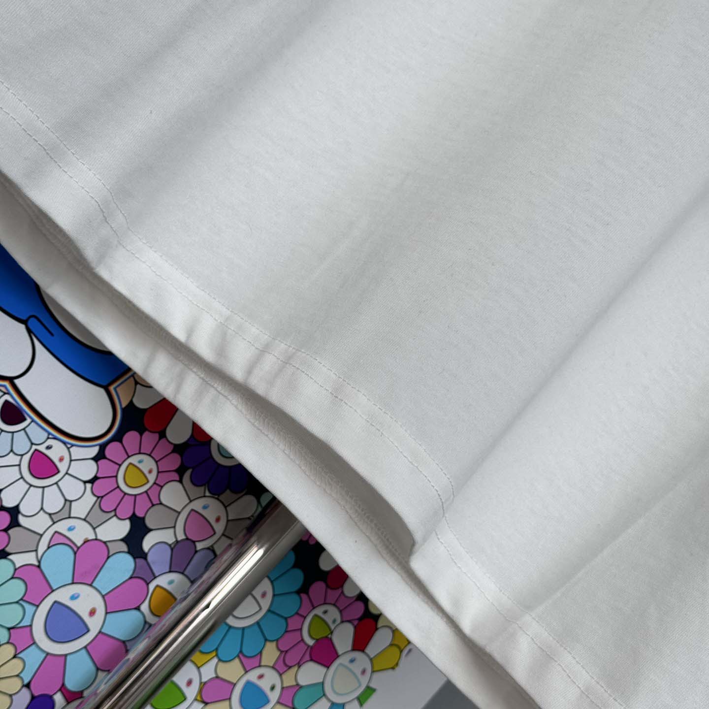 Louis Vuitton Printed Signature T-Shirt     1AJRDA - DesignerGu