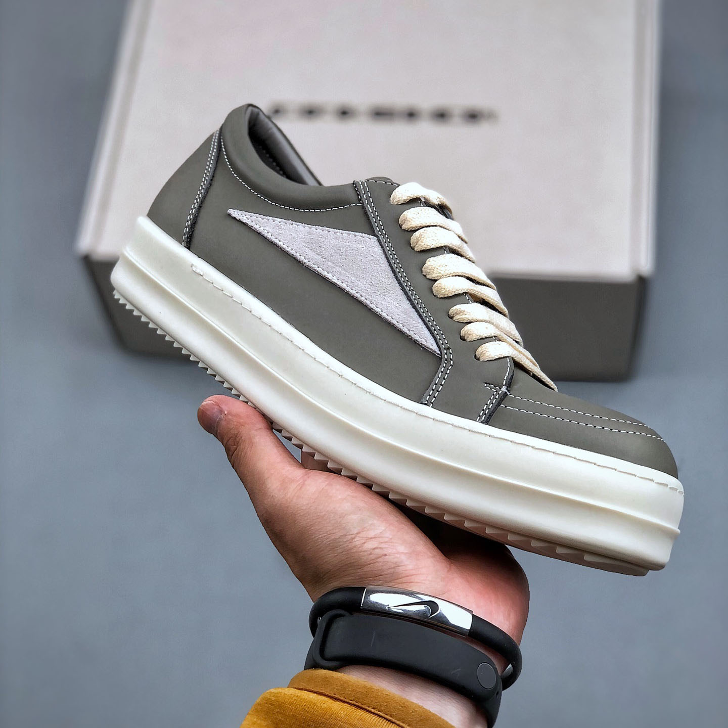 Rick Owens Low-top Sneakers  - DesignerGu