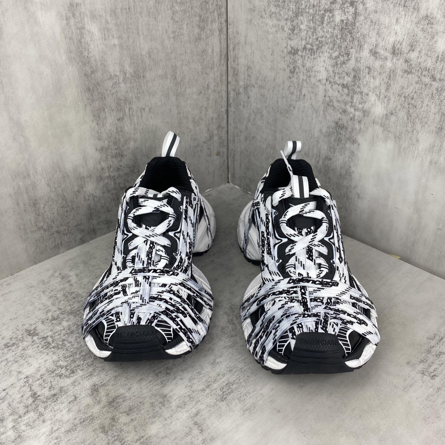 Balenciaga Balenciaga 3XL Extreme Laces Logo Sneaker - DesignerGu