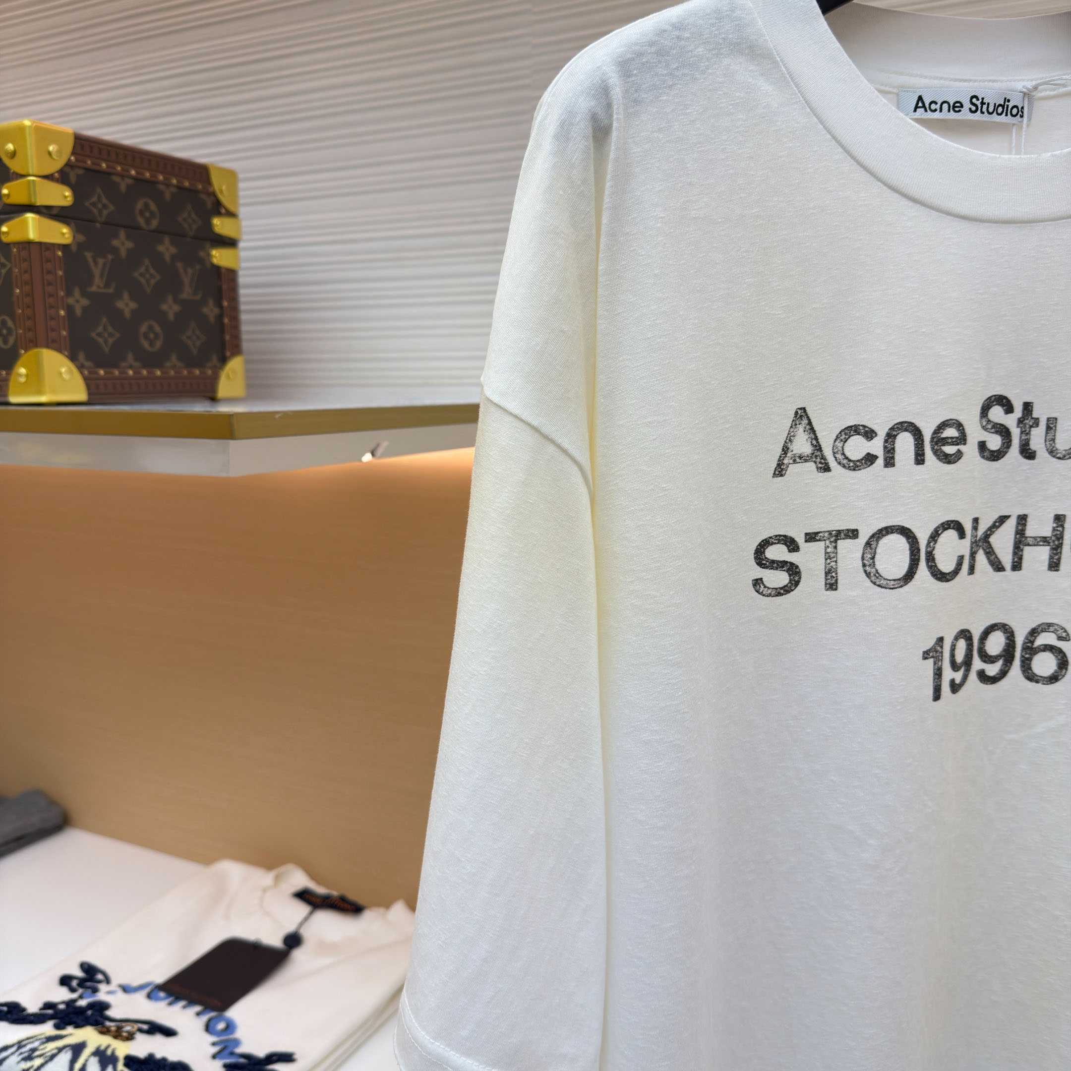 Acne Studios  Logo Tshirt - Relaxed Fit - DesignerGu