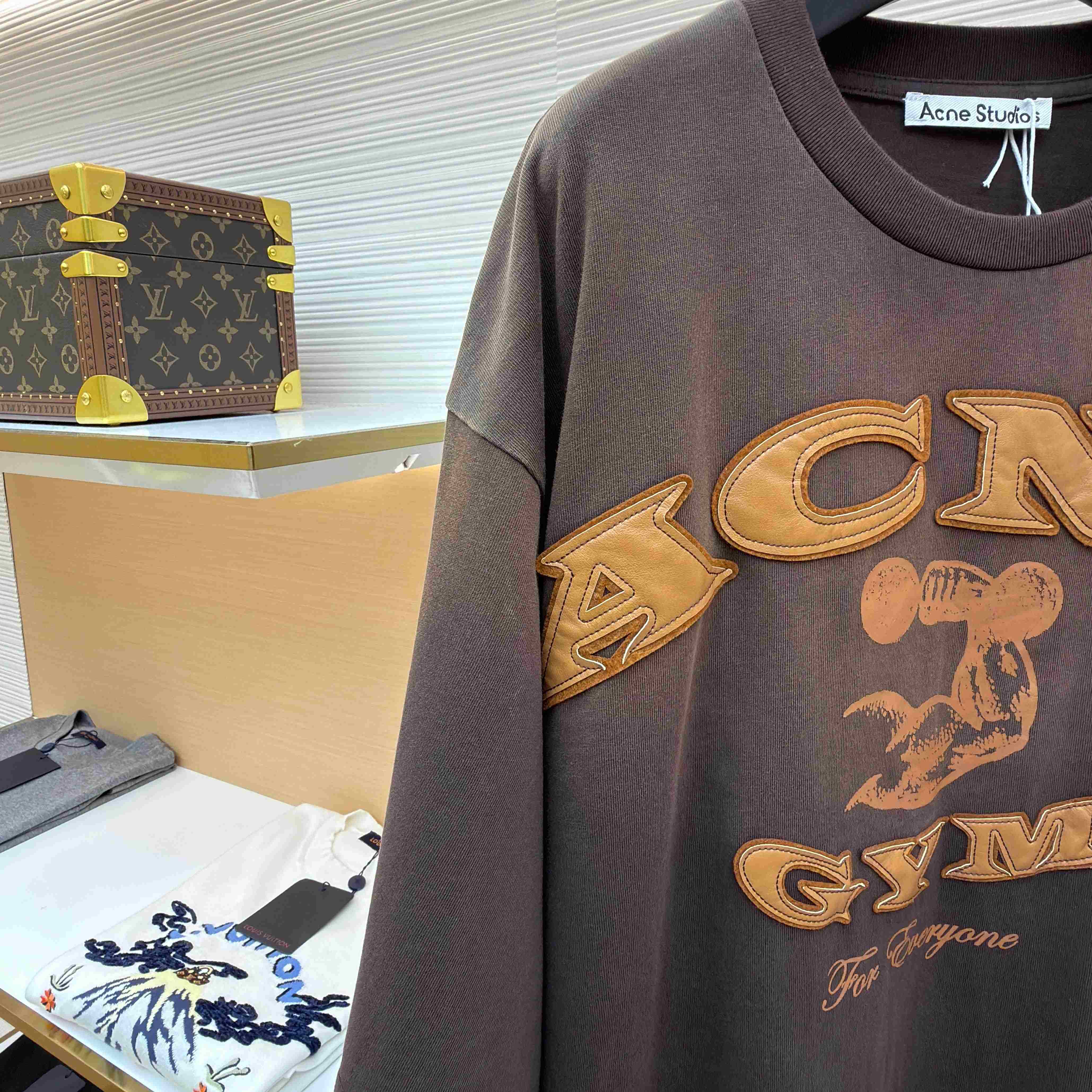 Acne Studios  Gym Logo T-shirt - DesignerGu