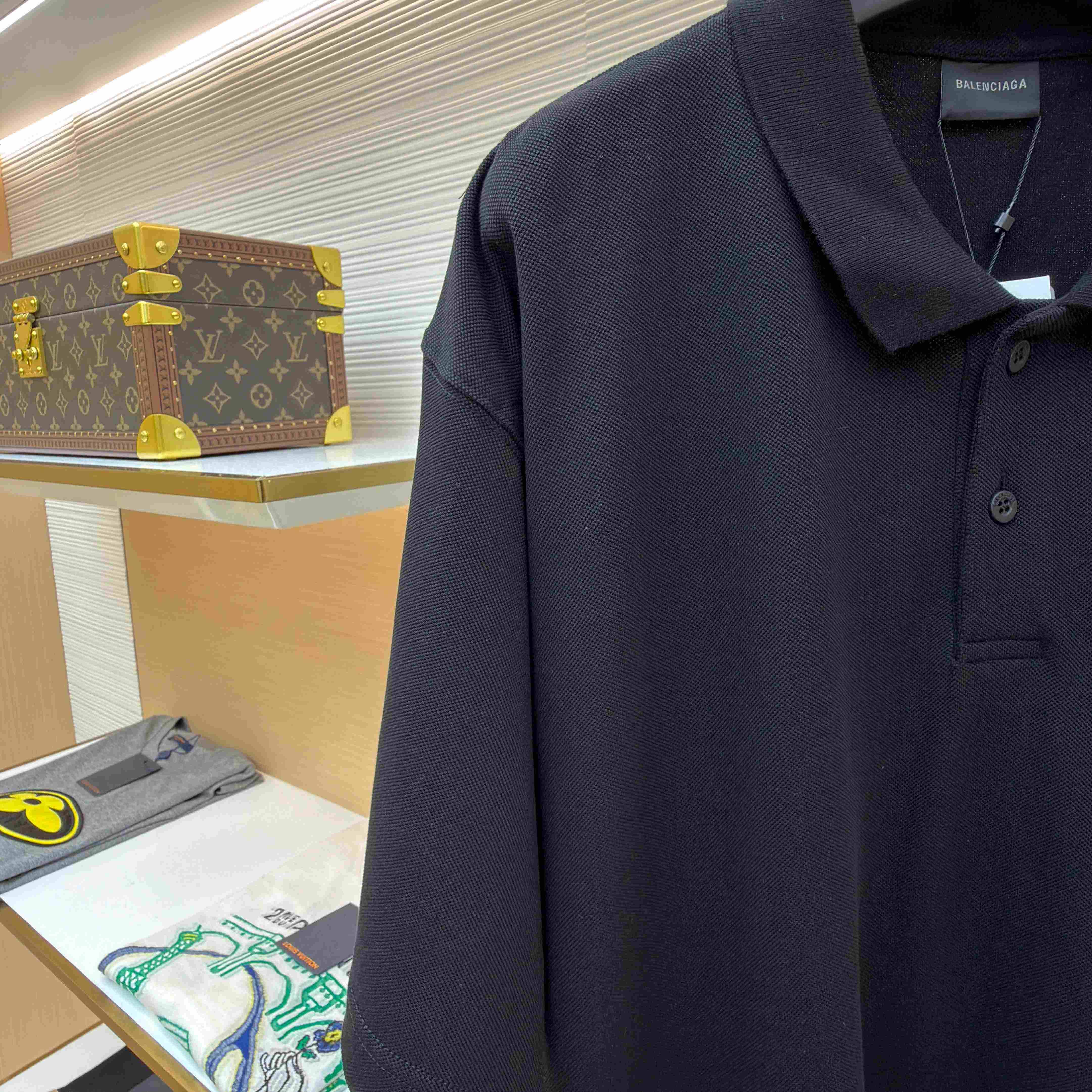 Balenciaga Laurel Classic Regular Polo In Black - DesignerGu