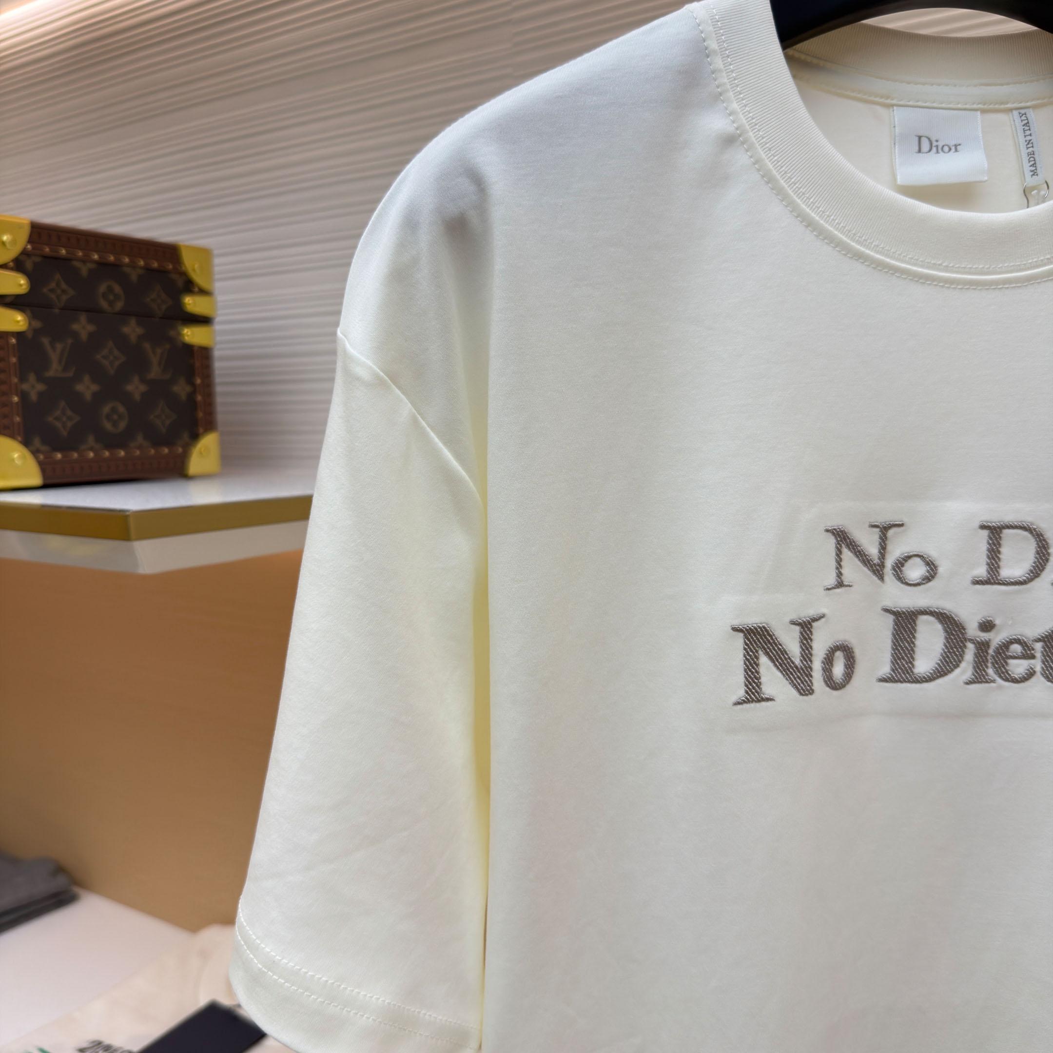  Dior T-shirt With Lettering - DesignerGu