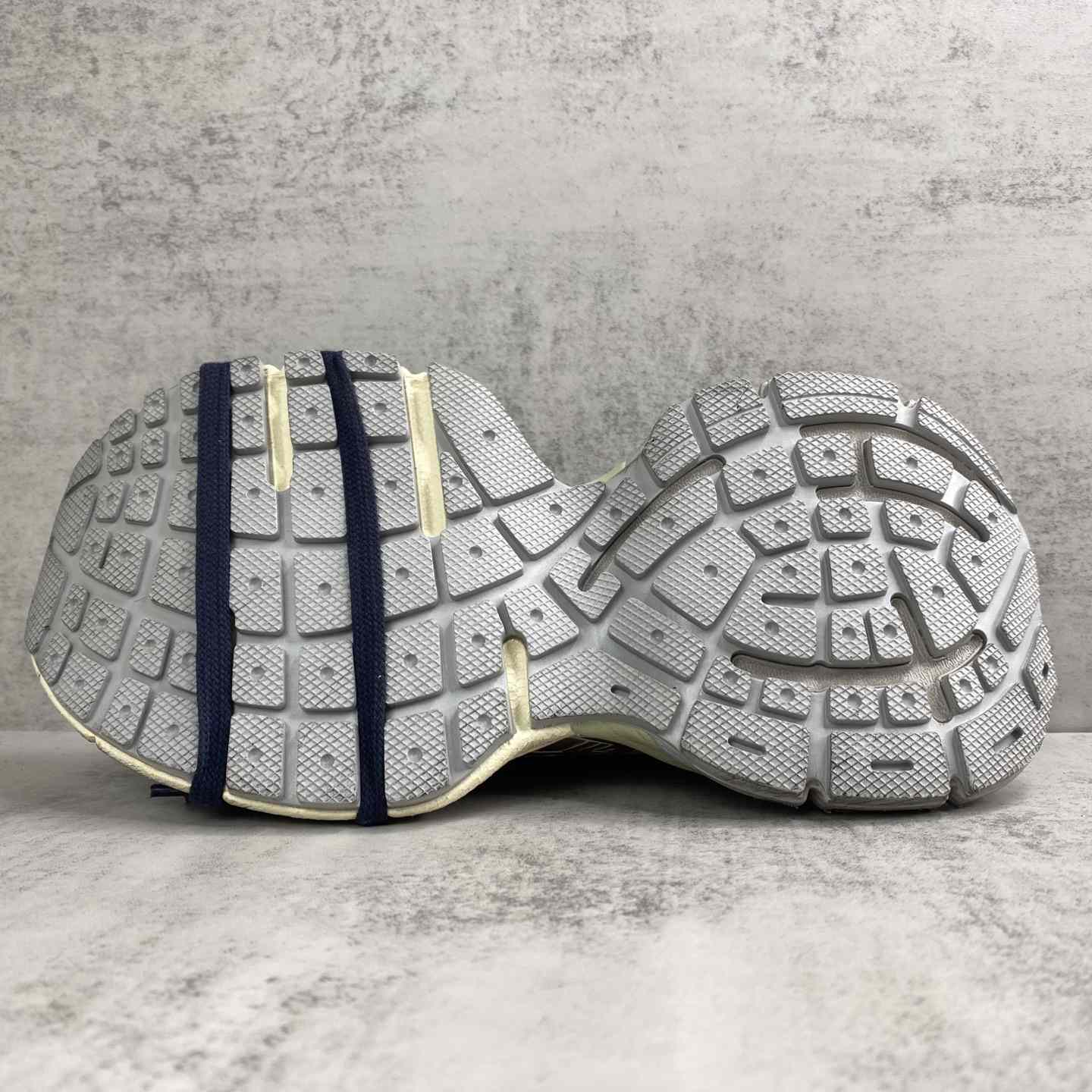 Balenciaga 3XL Split Logo Sneaker - DesignerGu