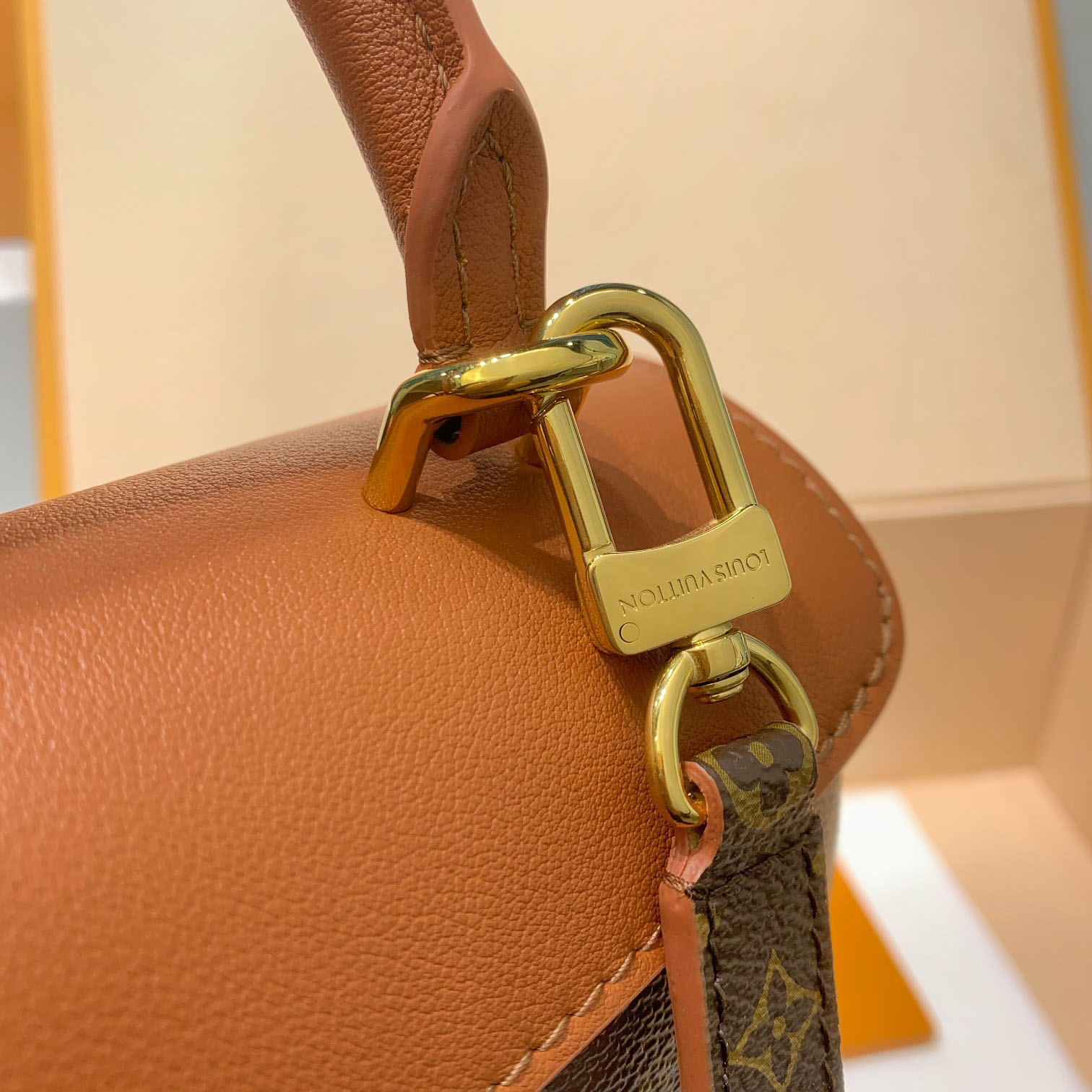 Louis Vuitton Madeleine BB M28288 - DesignerGu