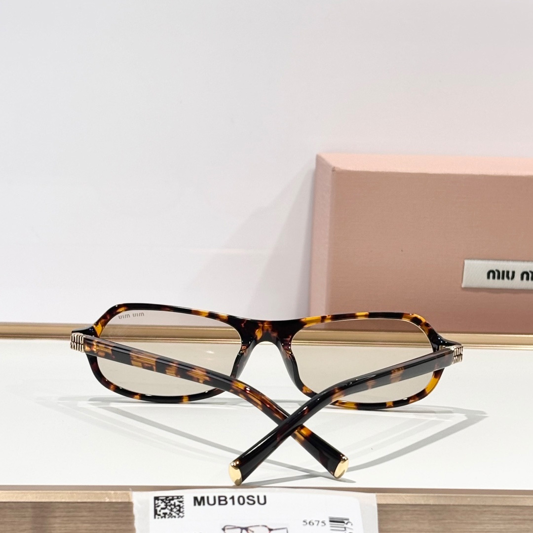 Miu Miu Sunglasses - DesignerGu